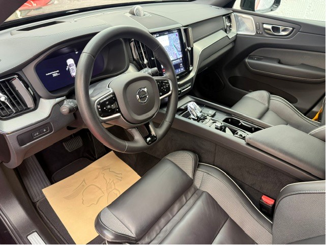 VOLVO XC60 T8 eAWD PluginHybrid Polestar Geartronic-image-4