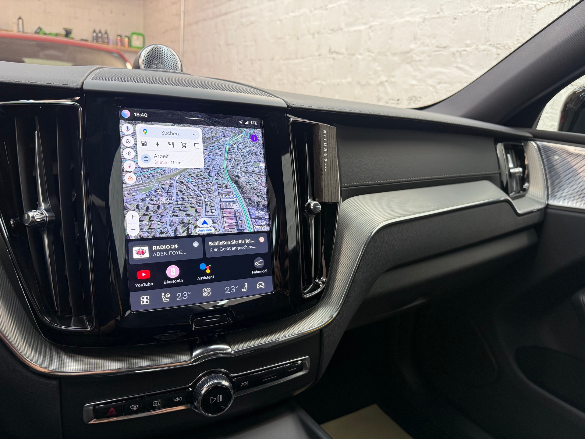 VOLVO XC60 T8 eAWD PluginHybrid Polestar Geartronic-image-8