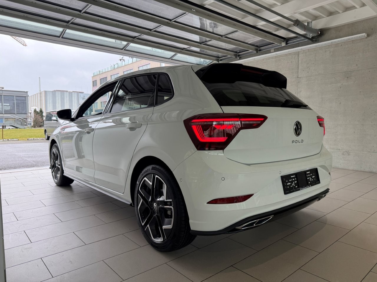 VW Polo 1.0 TSI R-Line DSG-image-4