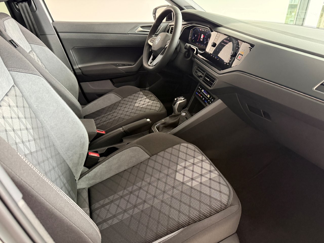 VW Polo 1.0 TSI R-Line DSG-image-6