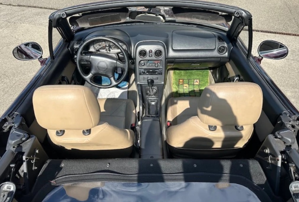 MAZDA MX-5 1.6i-16-image-3