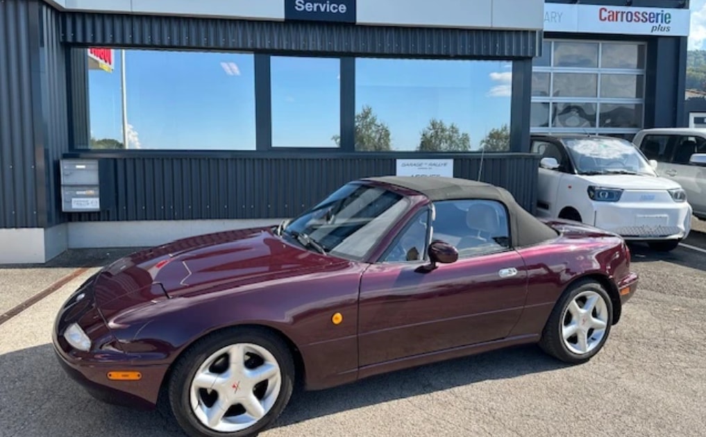MAZDA MX-5 1.6i-16-image-0