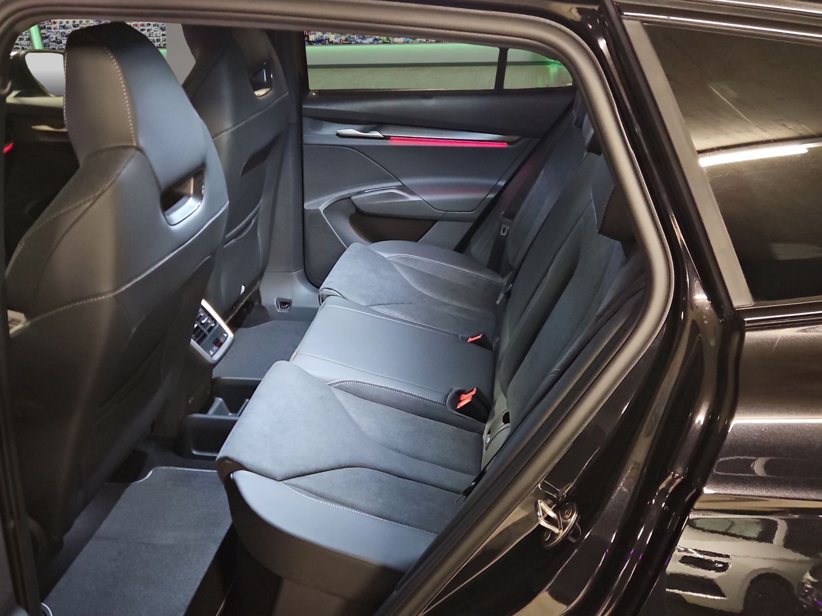 SKODA Enyaq 85 Sportline-image-9