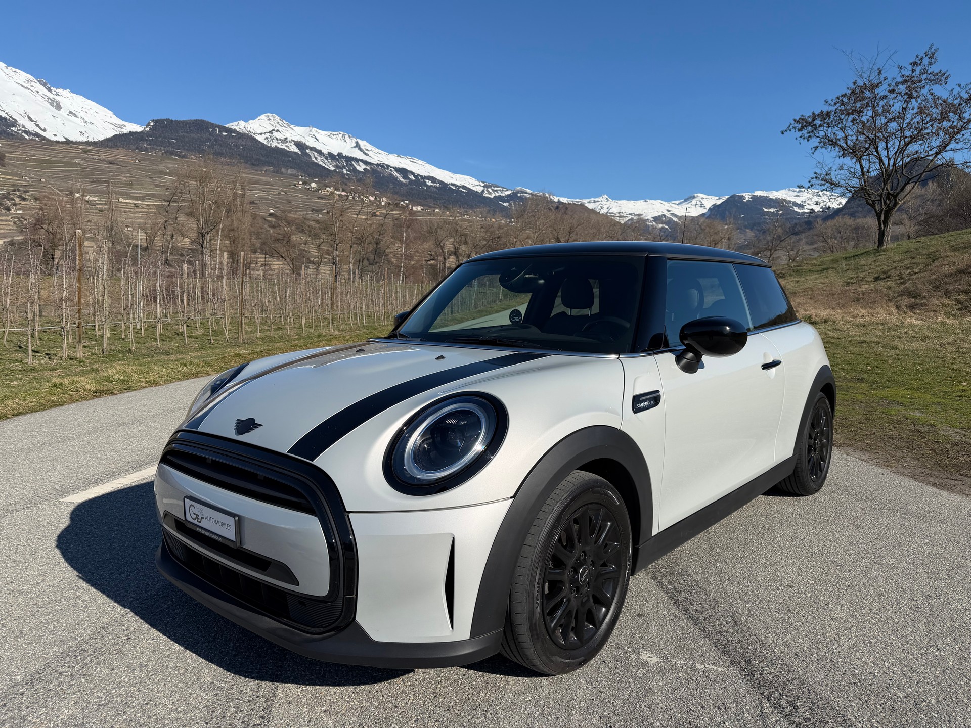 MINI Cooper Camden Edition Steptronic DKG-image-0