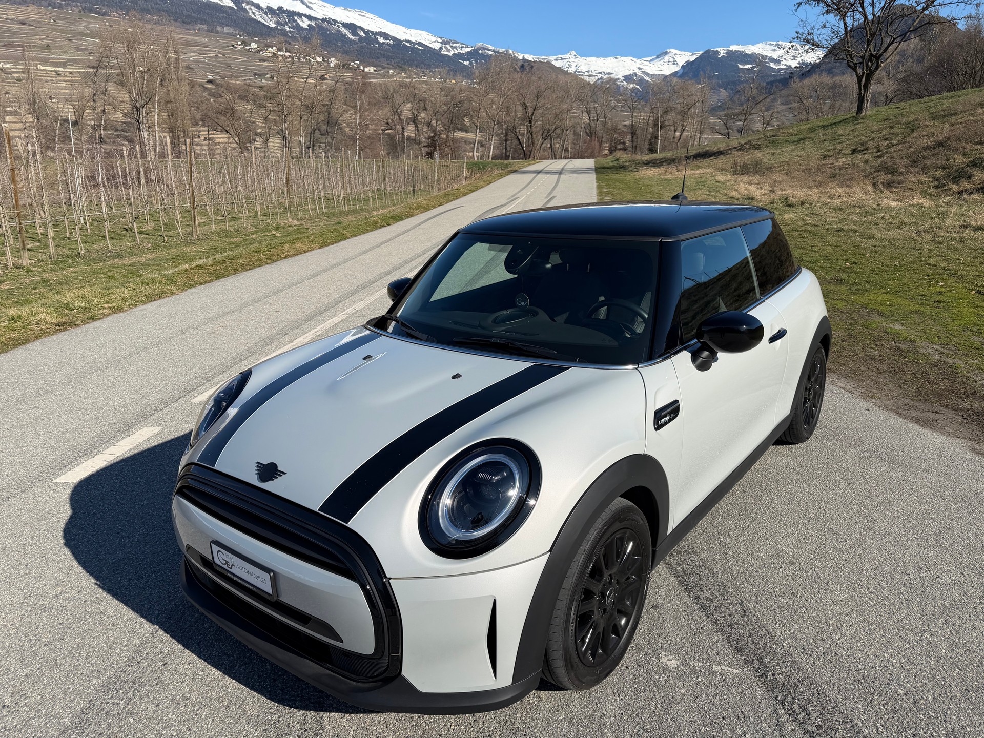 MINI Cooper Camden Edition Steptronic DKG-image-1