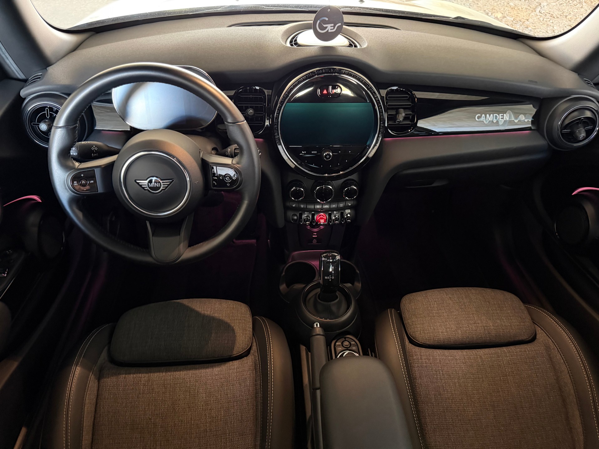 MINI Cooper Camden Edition Steptronic DKG-image-13