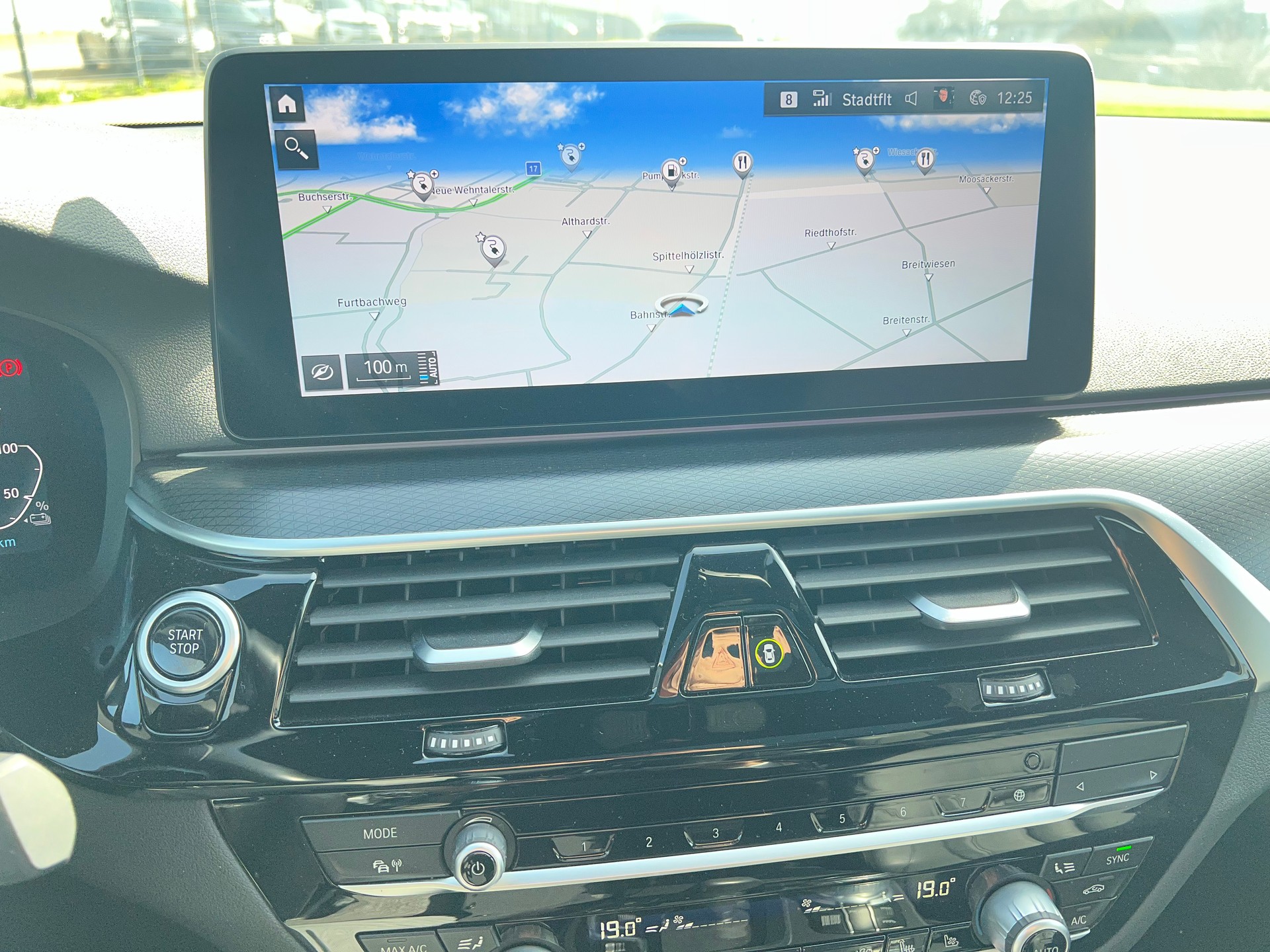 BMW 530e xDrive Touring M Sport Steptronic- 360°-Kamera-image-17