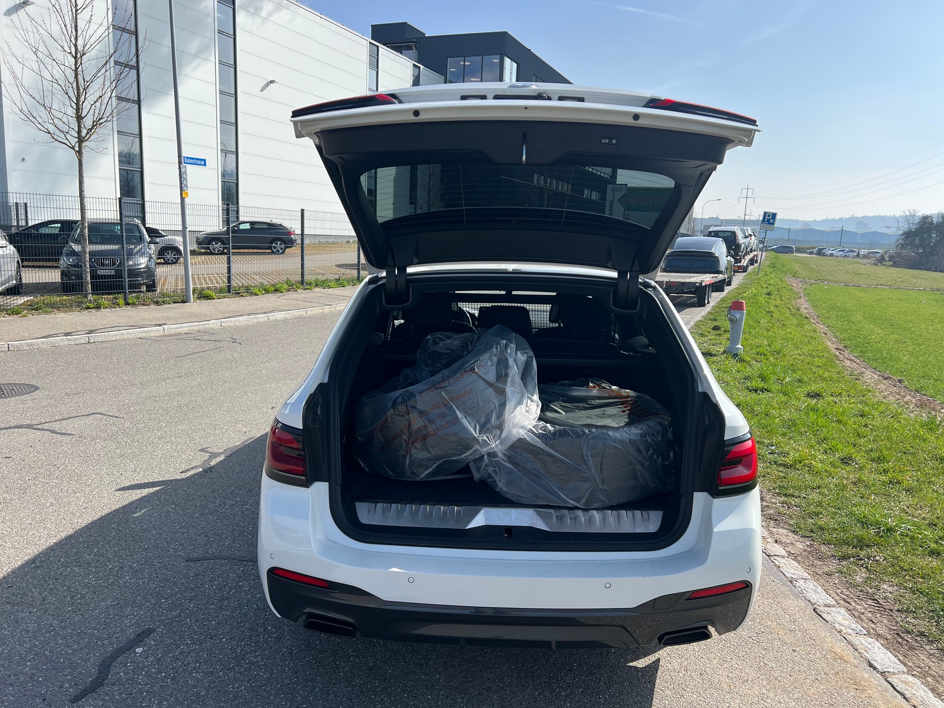 BMW 530e xDrive Touring M Sport Steptronic- 360°-Kamera-image-12