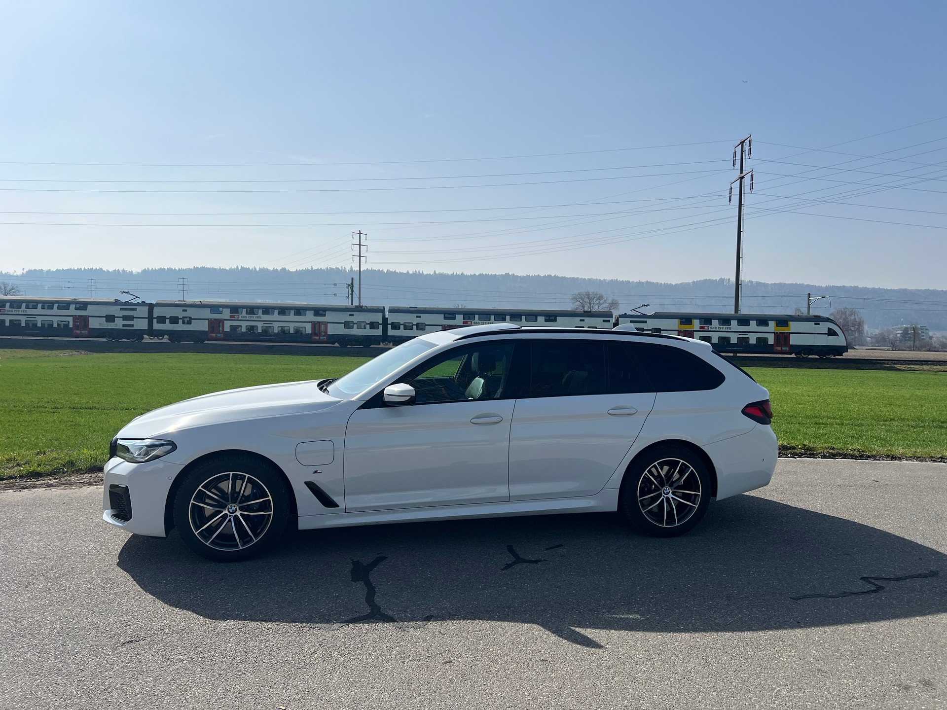 BMW 530e xDrive Touring M Sport Steptronic- 360°-Kamera-image-6