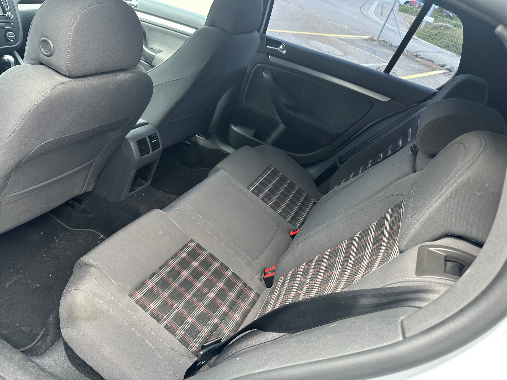 VW Golf 2.0 TFSI GTI-image-8