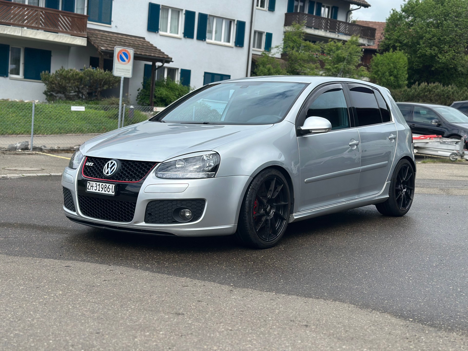 VW Golf 2.0 TFSI GTI-image-0