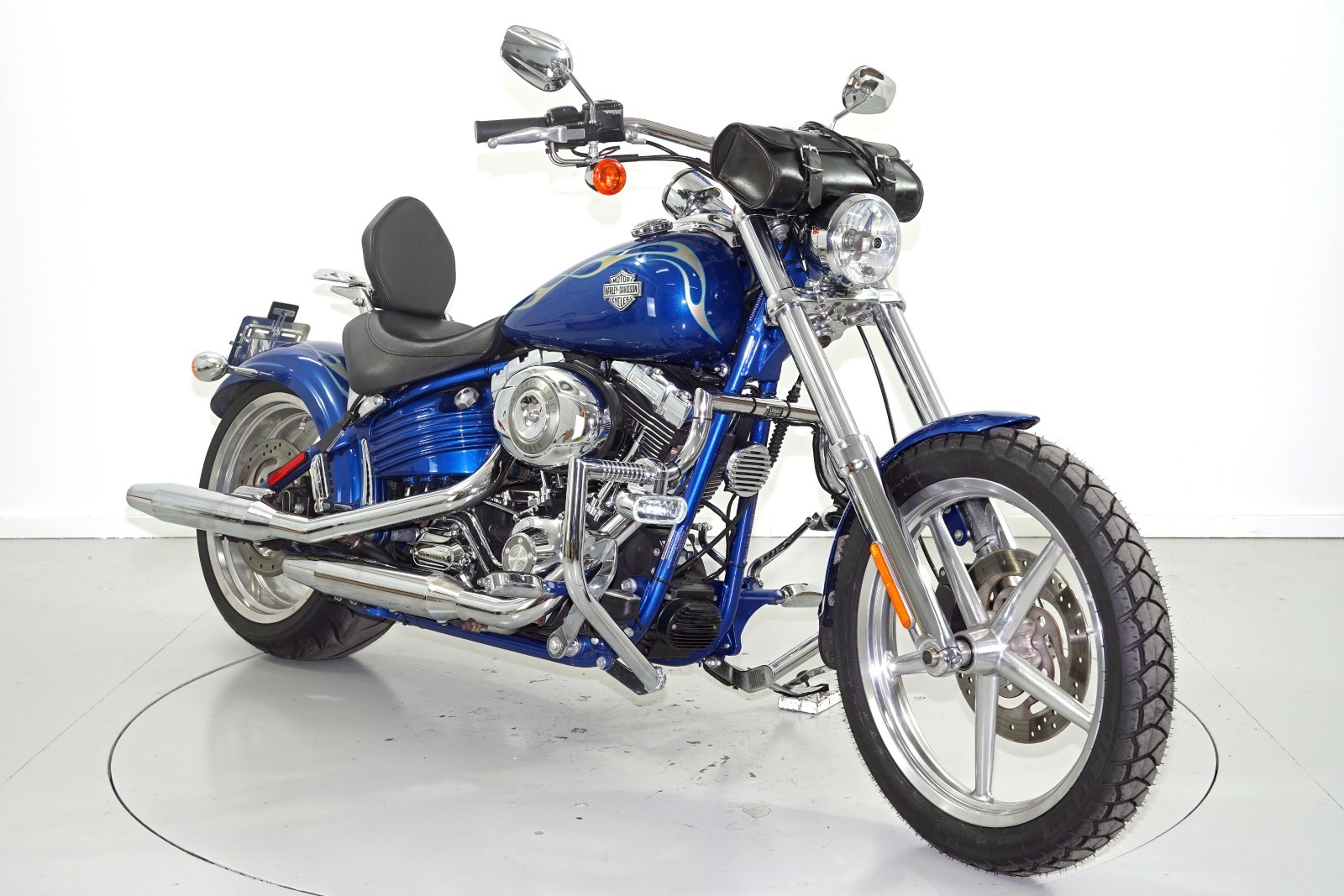 HARLEY-DAVIDSON FXCW Softail Rocker-showroom-element-1