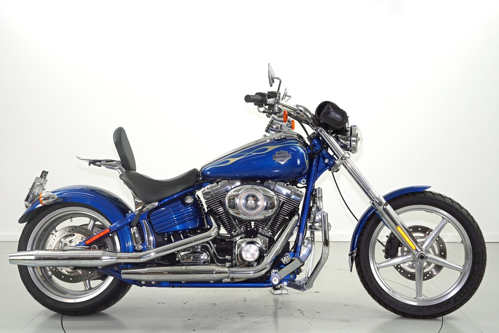 HARLEY-DAVIDSON FXCW Softail Rocker-showroom-element-3