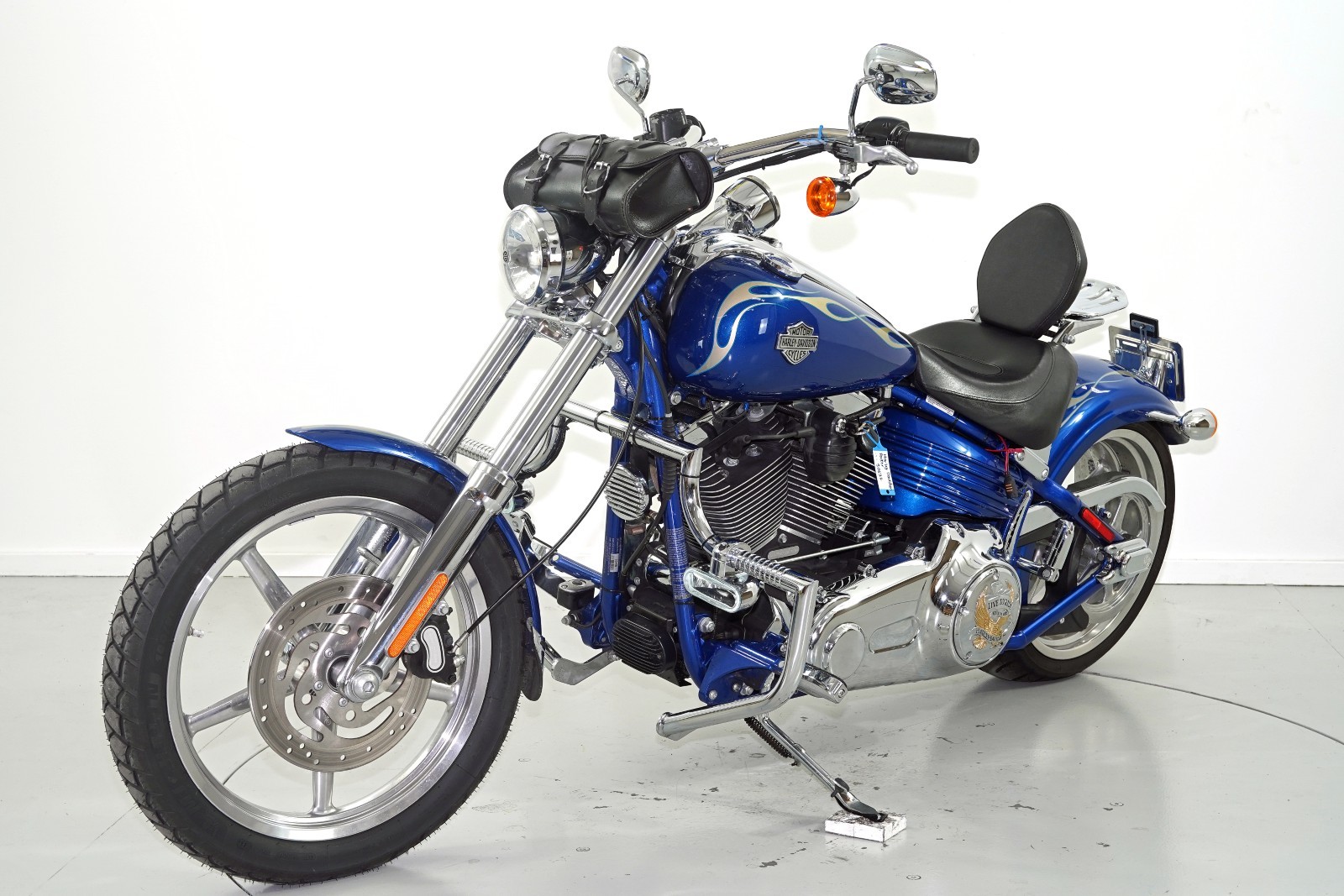HARLEY-DAVIDSON FXCW Softail Rocker-showroom-element-2