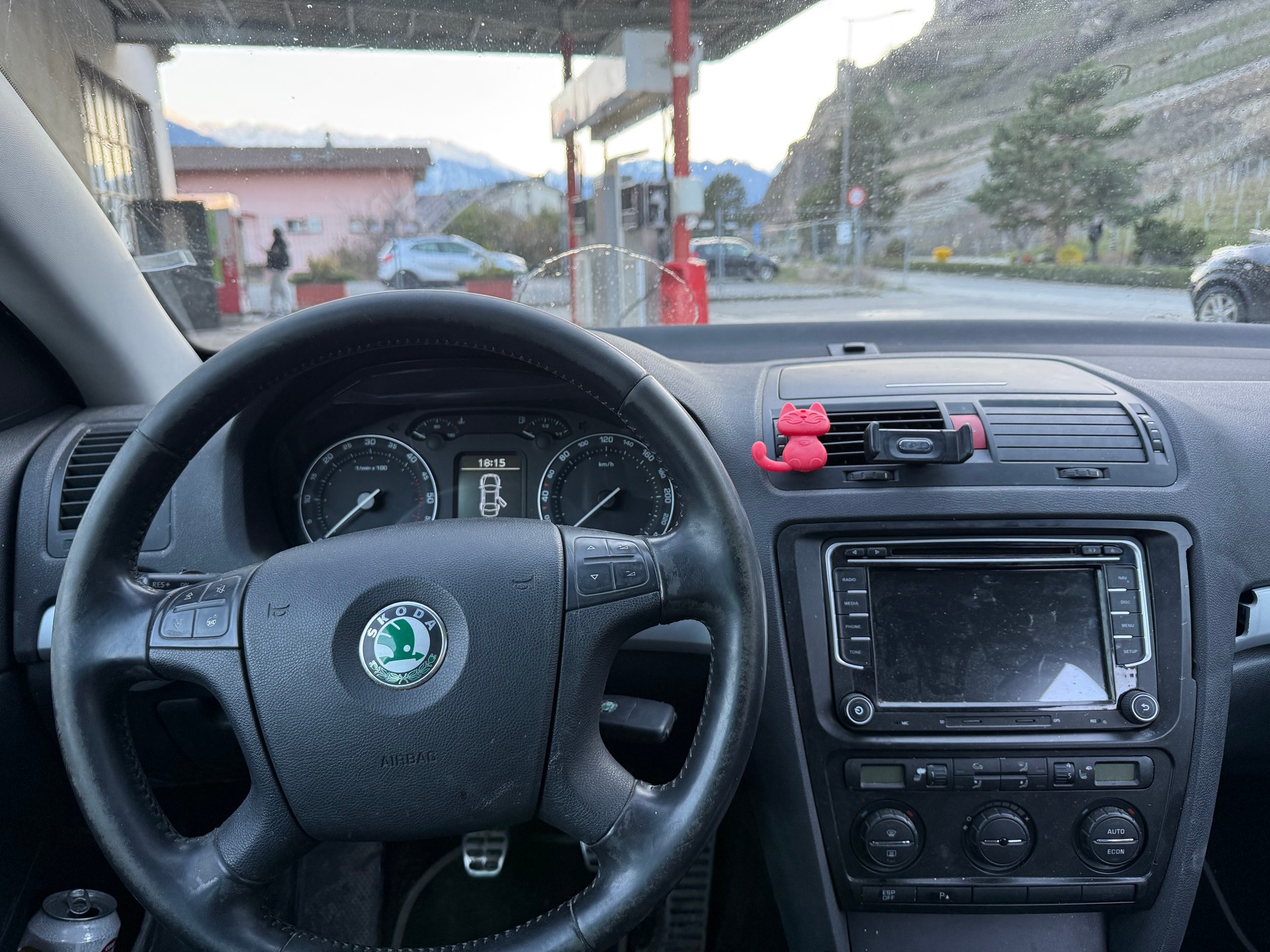 SKODA Octavia Scout 2.0 TDI 4x4-image-10