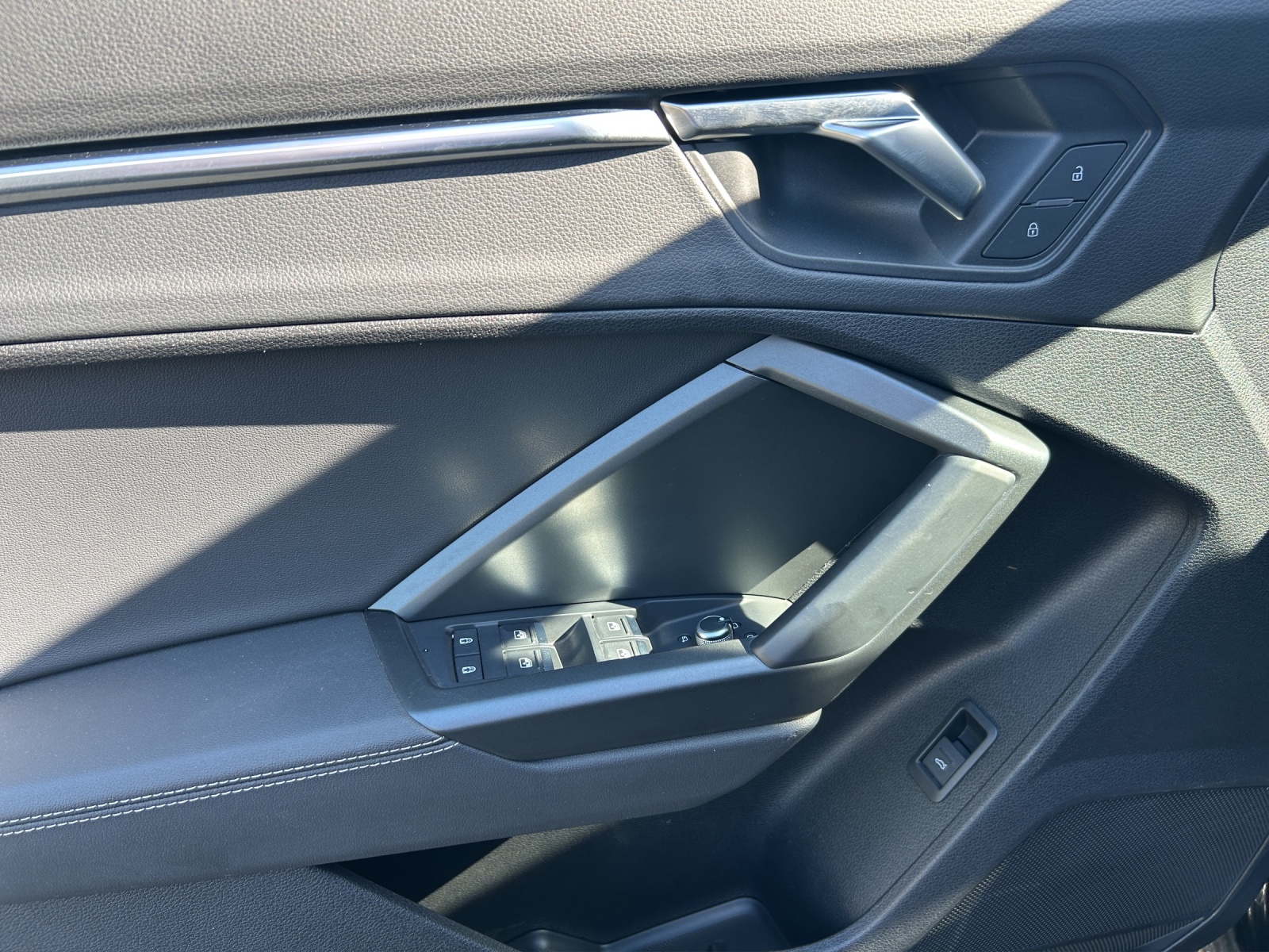 AUDI Q3 Sportback 35 TFSI S line Attraction S-tronic-image-18