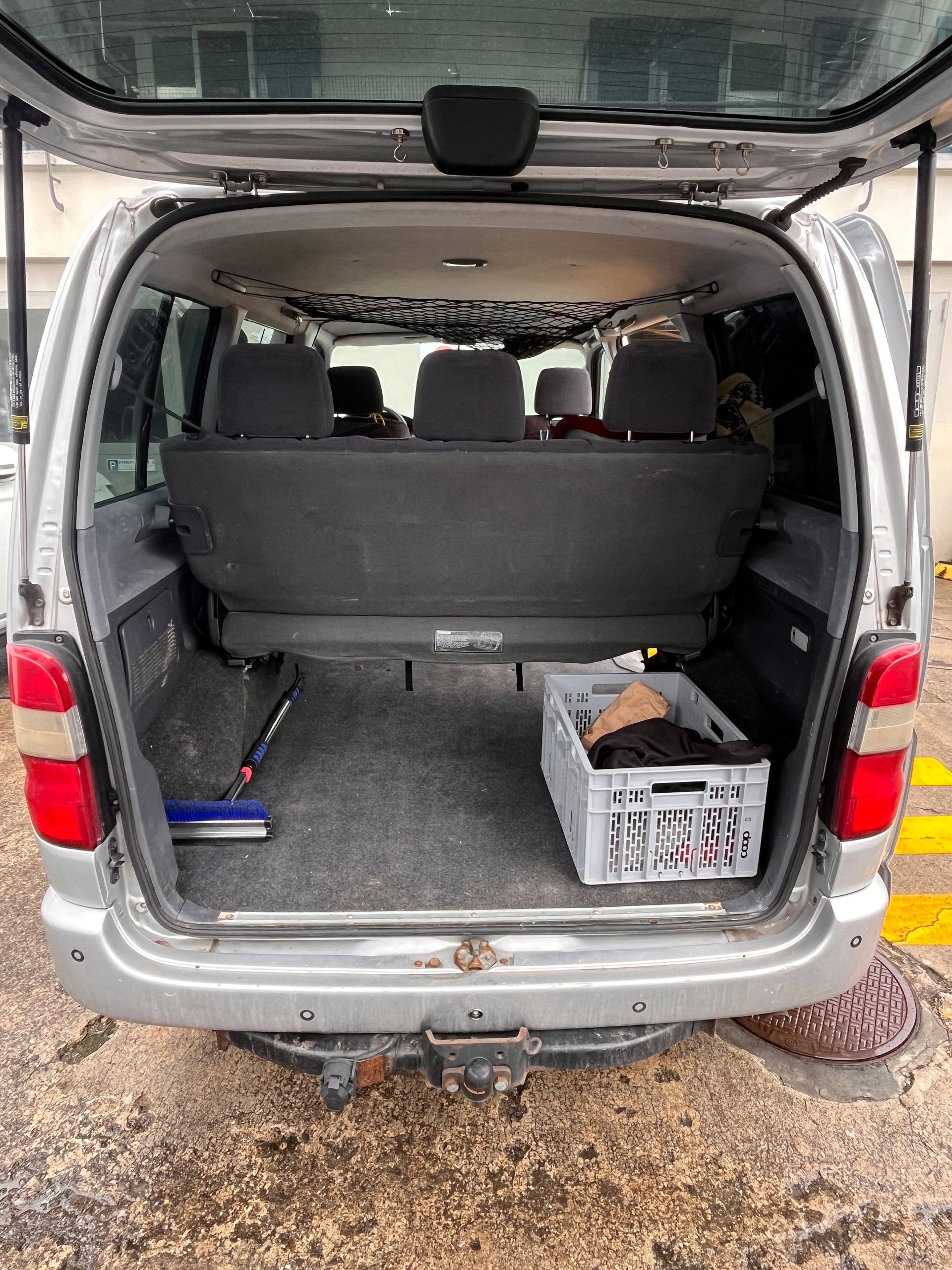 TOYOTA Hiace 2.7 GL Wagon 4x4-image-3