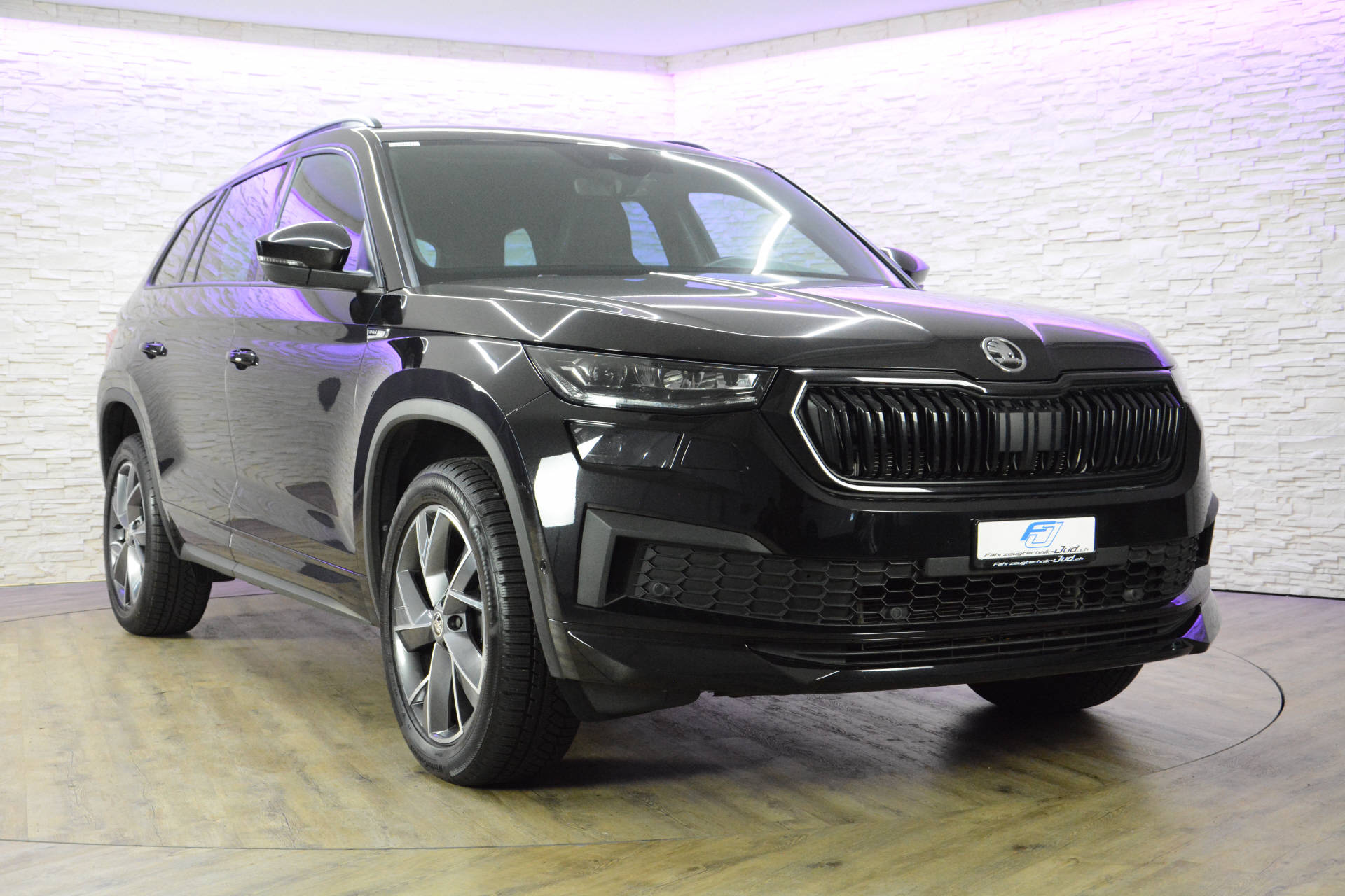 SKODA Kodiaq 2.0 TDI 200 Sportline DSG-image-1