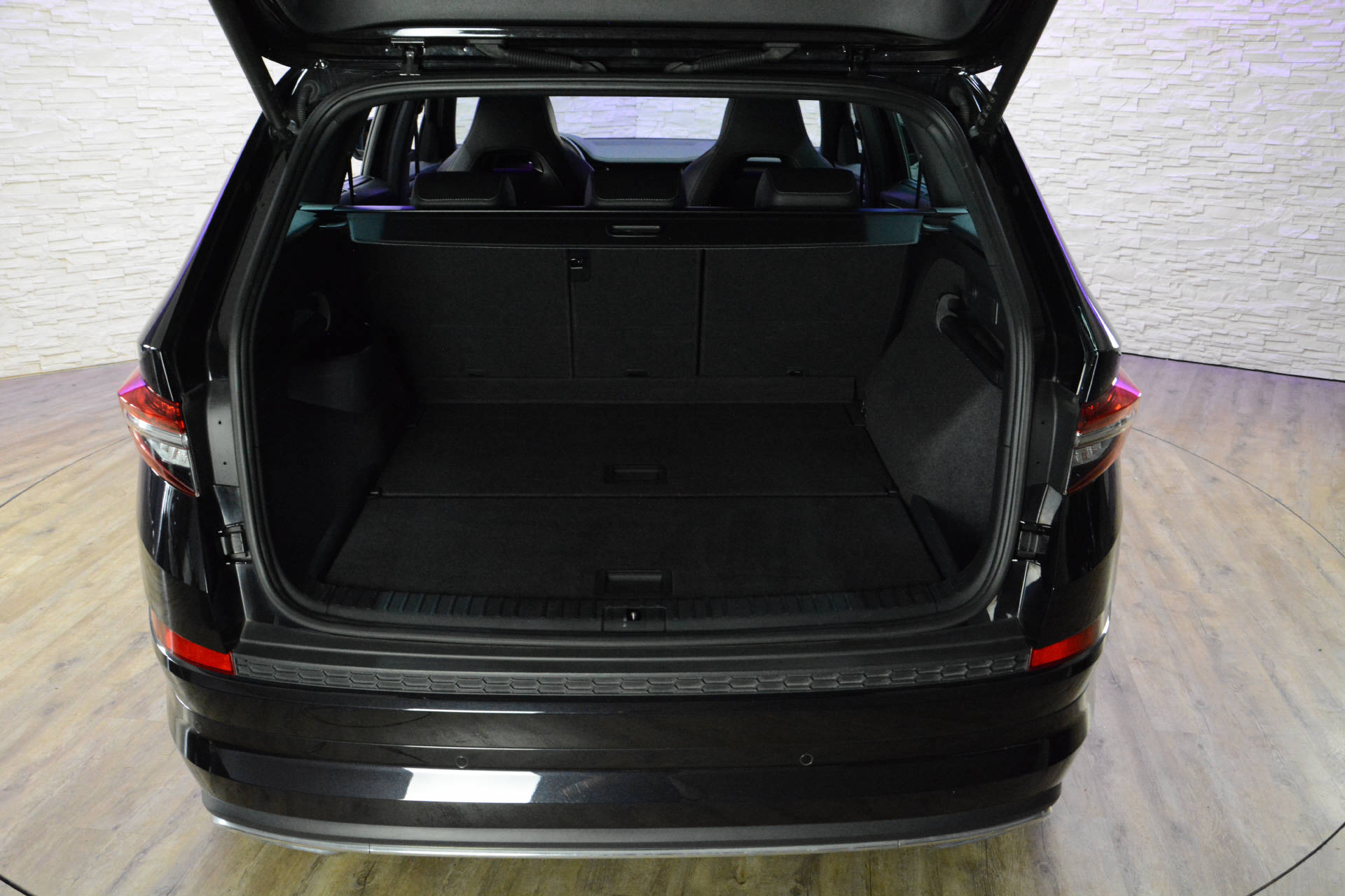 SKODA Kodiaq 2.0 TDI 200 Sportline DSG-image-17