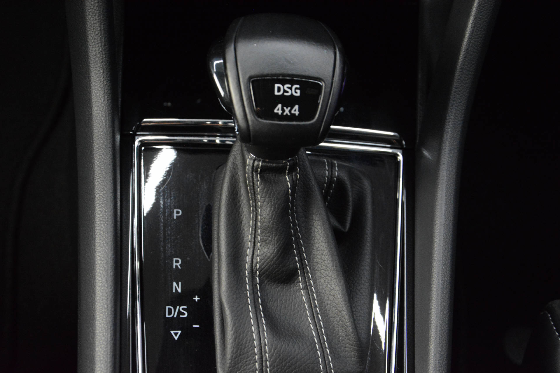 SKODA Kodiaq 2.0 TDI 200 Sportline DSG-image-14