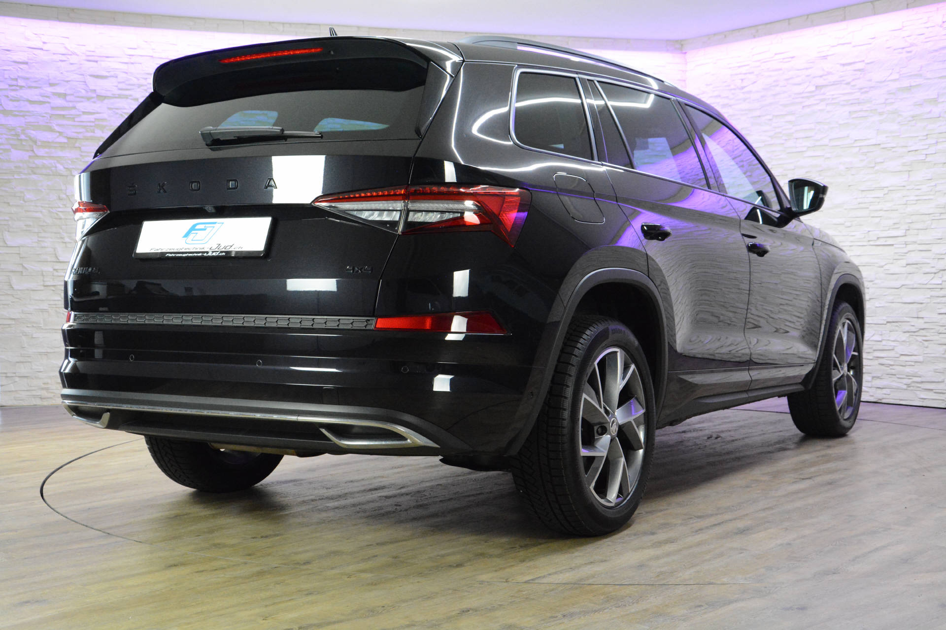SKODA Kodiaq 2.0 TDI 200 Sportline DSG-image-4