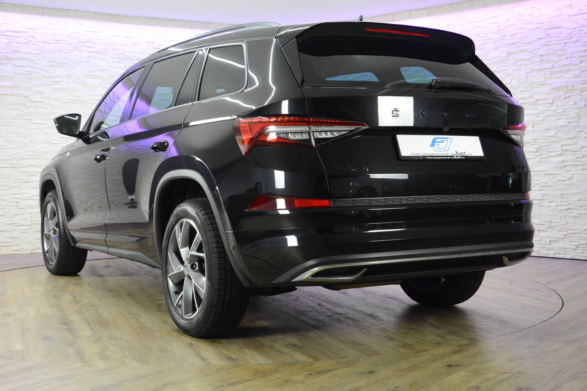 SKODA Kodiaq 2.0 TDI 200 Sportline DSG-image-5
