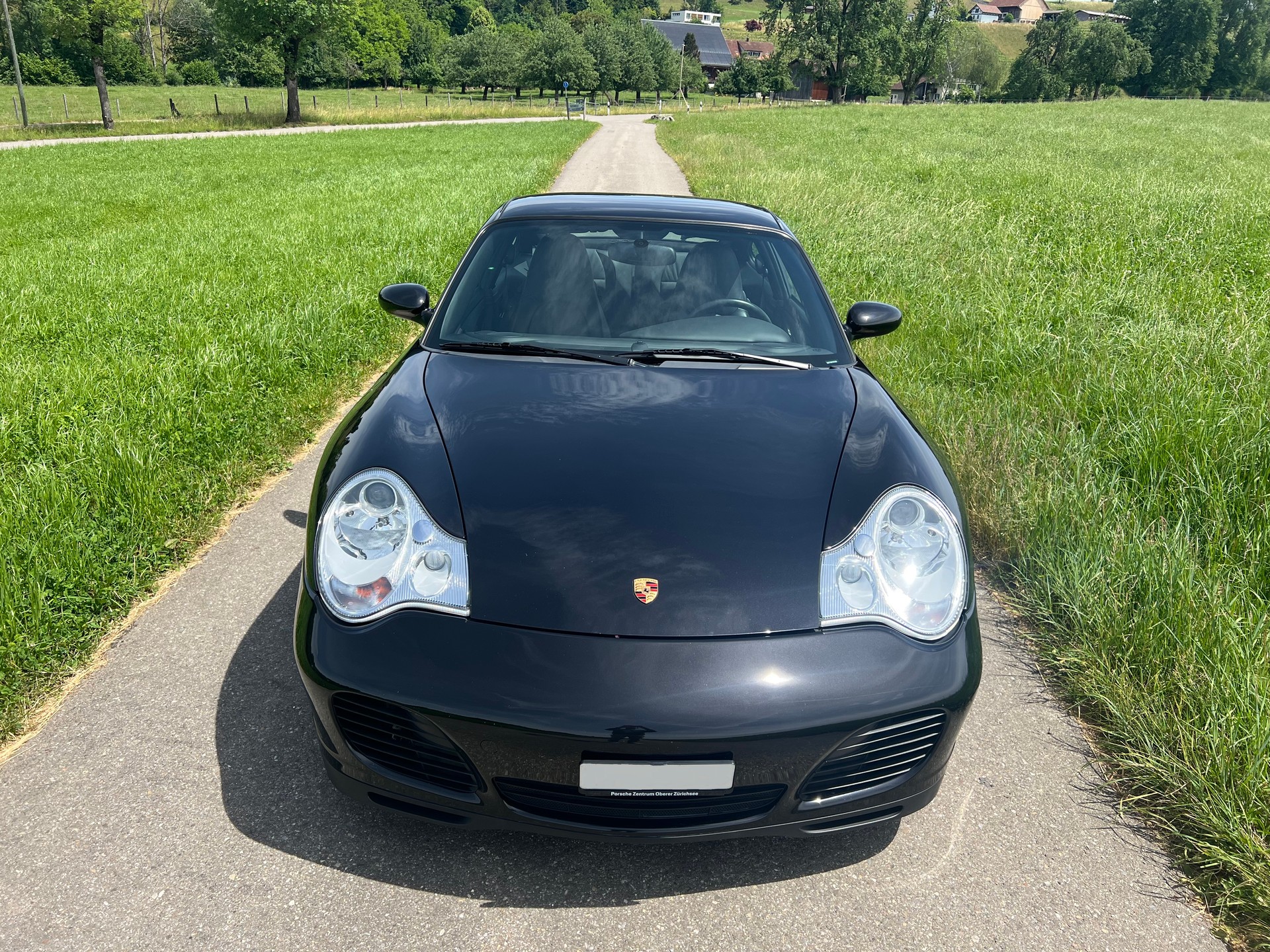 PORSCHE 911 Carrera 4 S-image-10