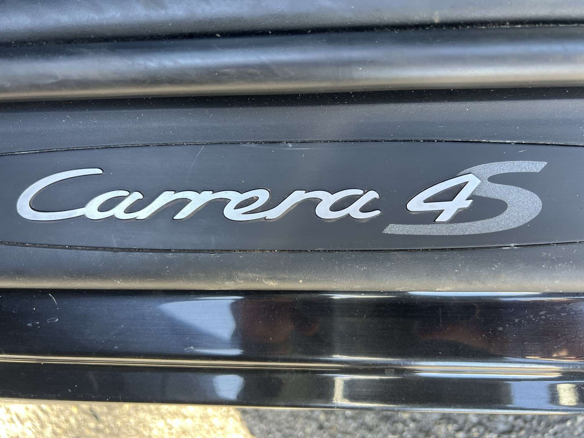 PORSCHE 911 Carrera 4 S-image-13