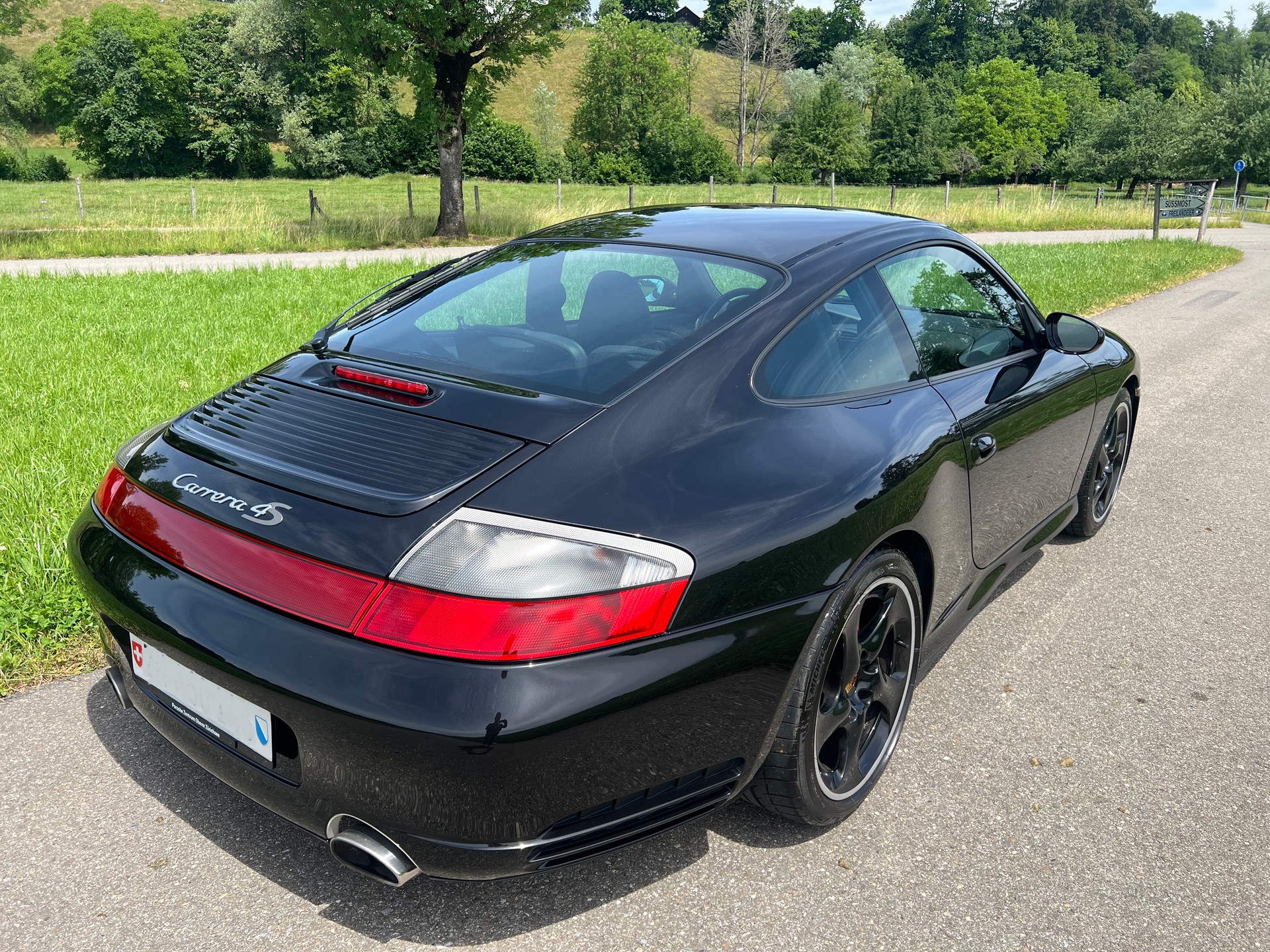 PORSCHE 911 Carrera 4 S-image-2