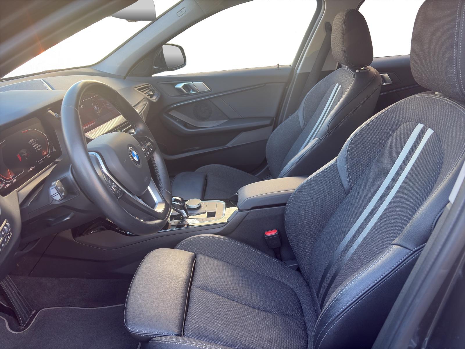 BMW 120d xDrive-image-9