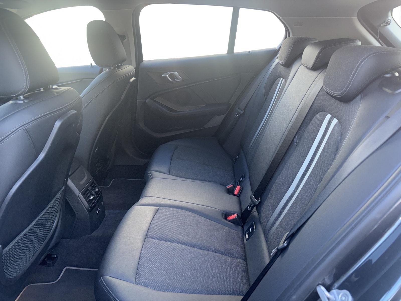 BMW 120d xDrive-image-13