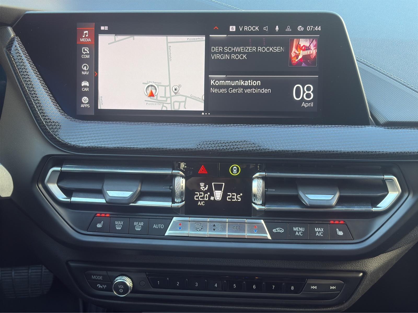 BMW 120d xDrive-image-11