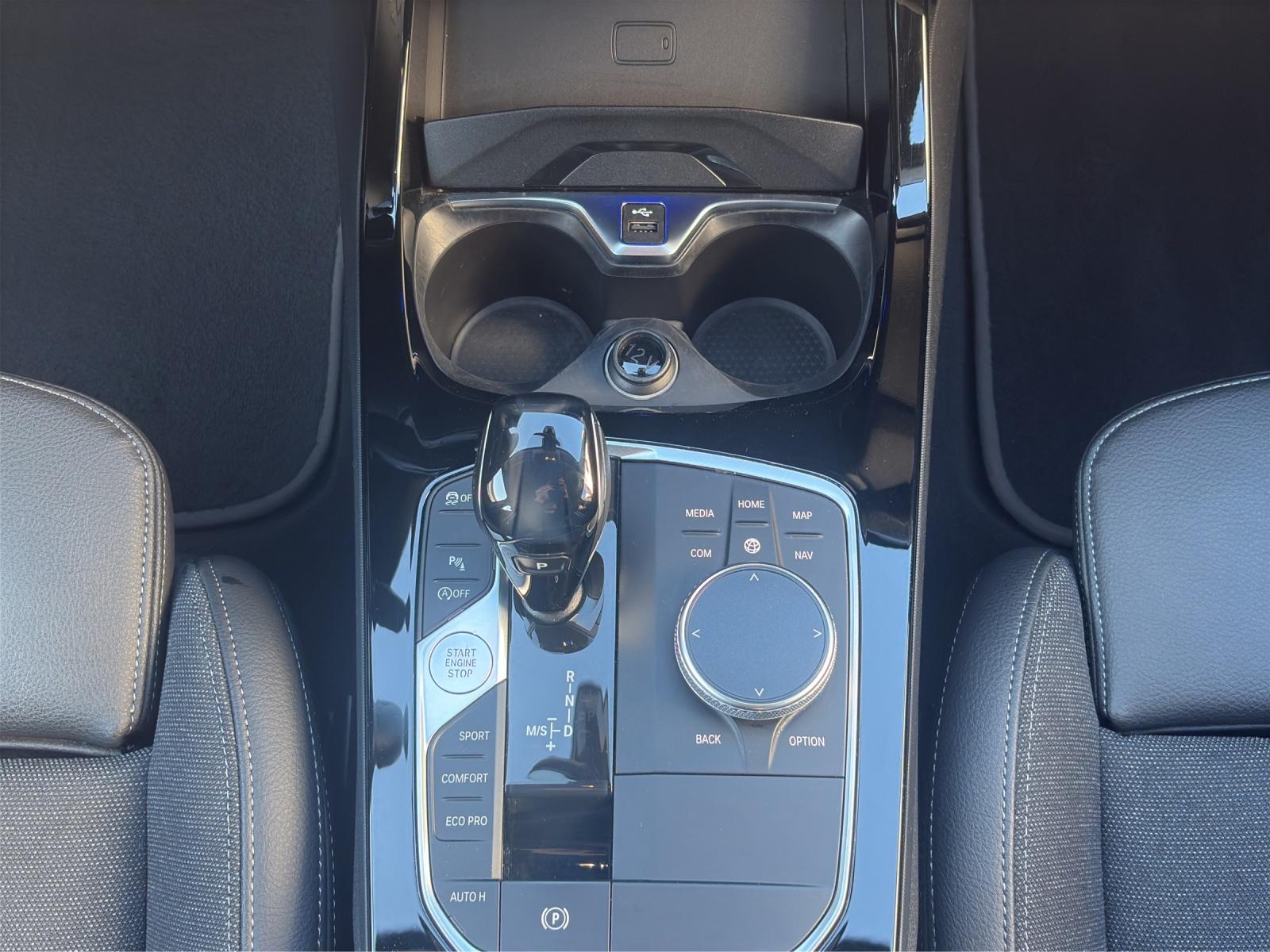 BMW 120d xDrive-image-17