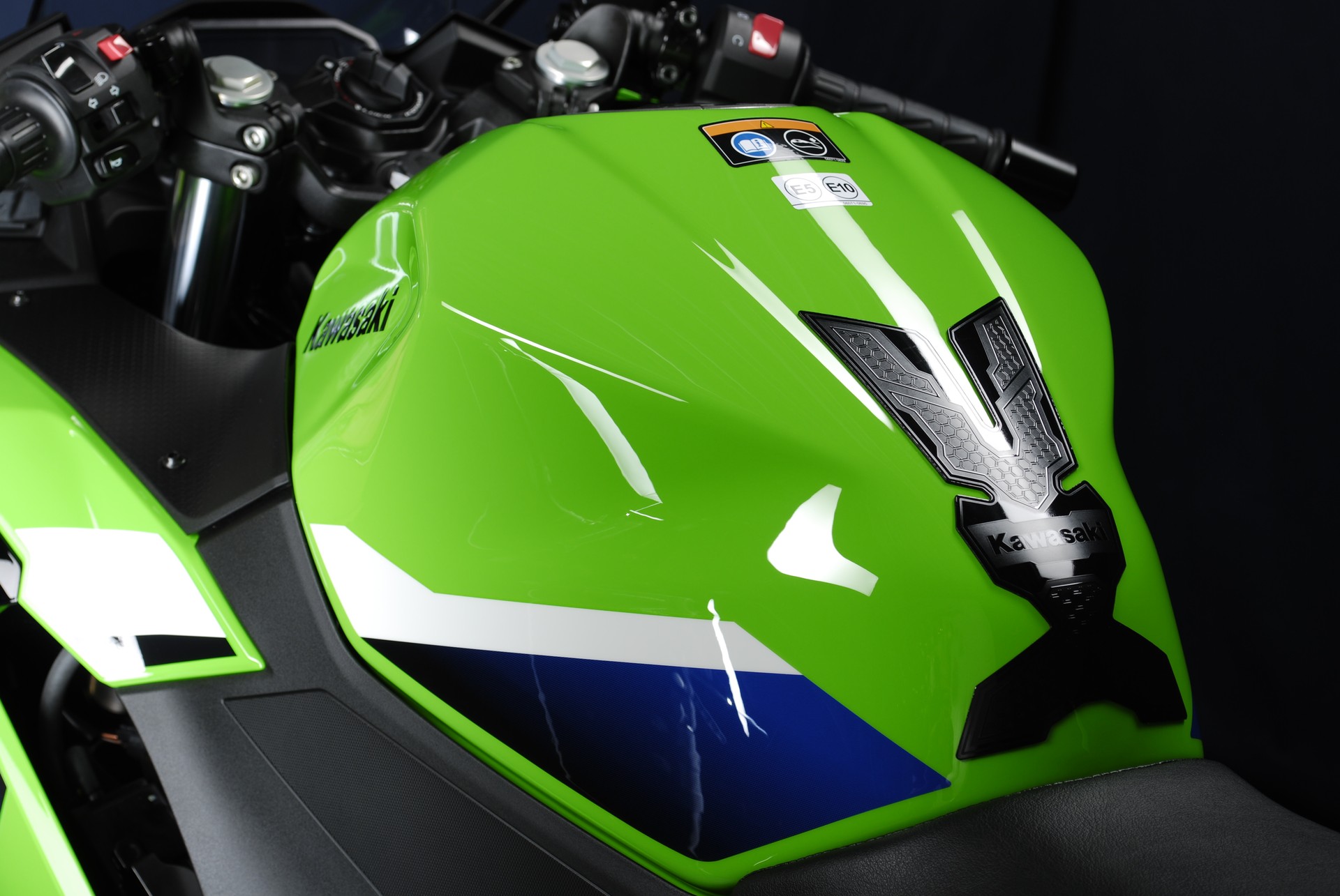KAWASAKI Ninja 500 SE MY26-image-12