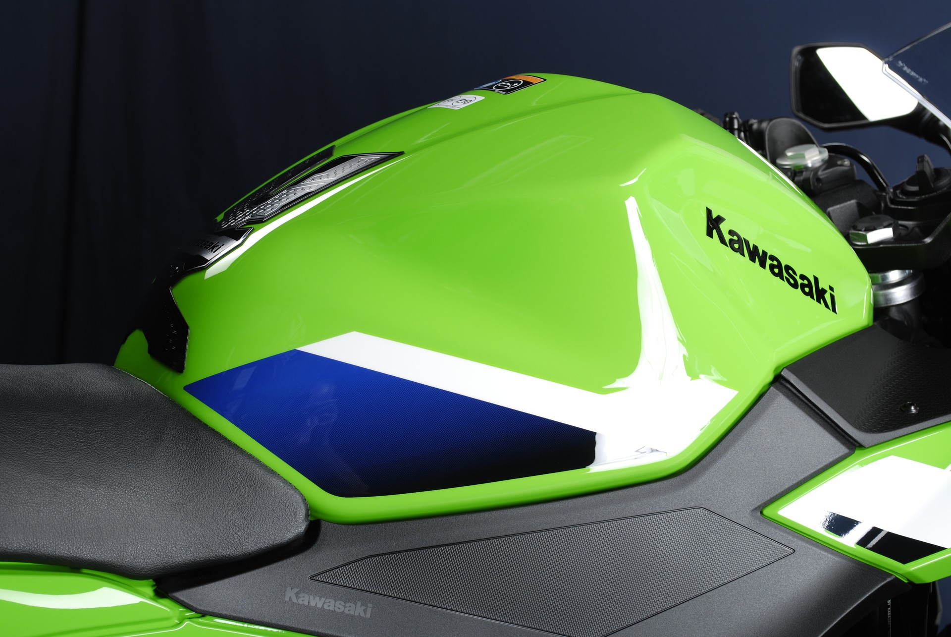 KAWASAKI Ninja 500 SE MY26-showroom-element-2