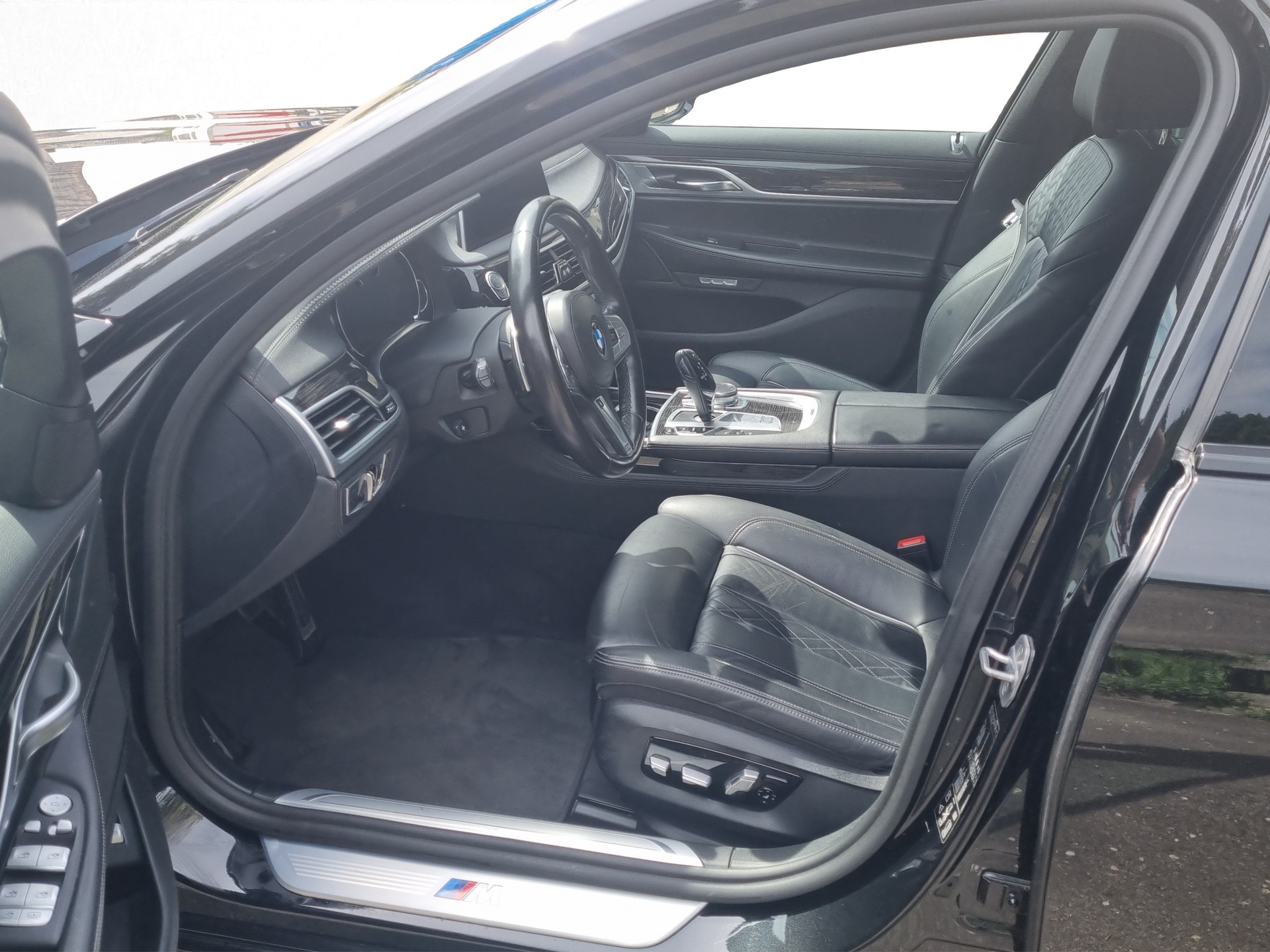 BMW 730d xDrive-image-7