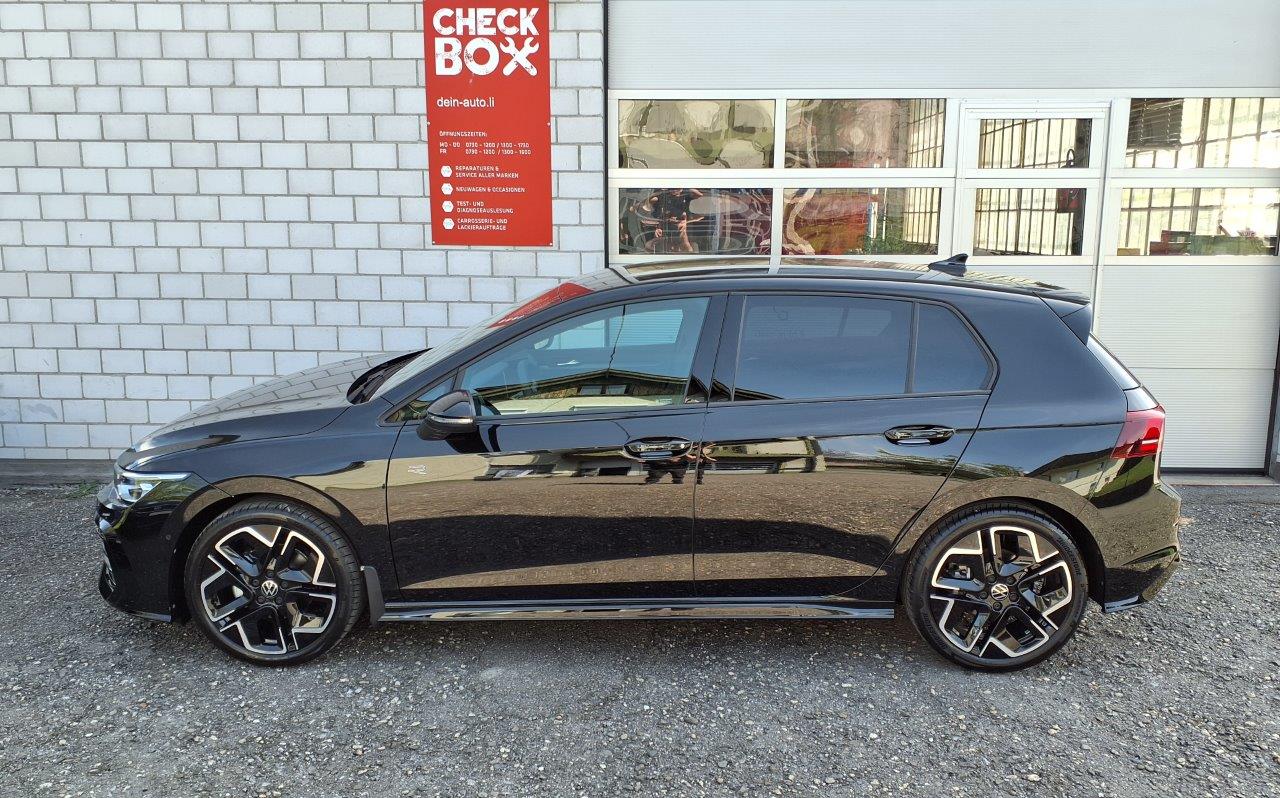 VW Golf VIII 1.5 eTSI R-Line DSG-showroom-element-3