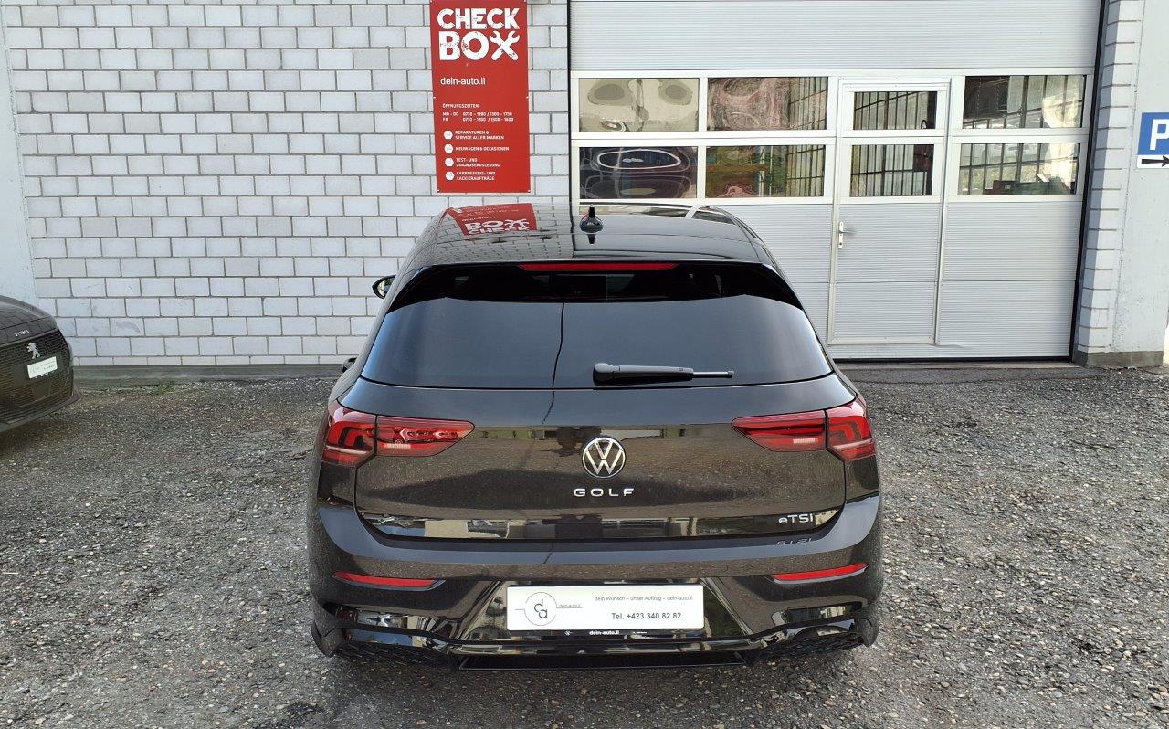 VW Golf VIII 1.5 eTSI R-Line DSG-image-5
