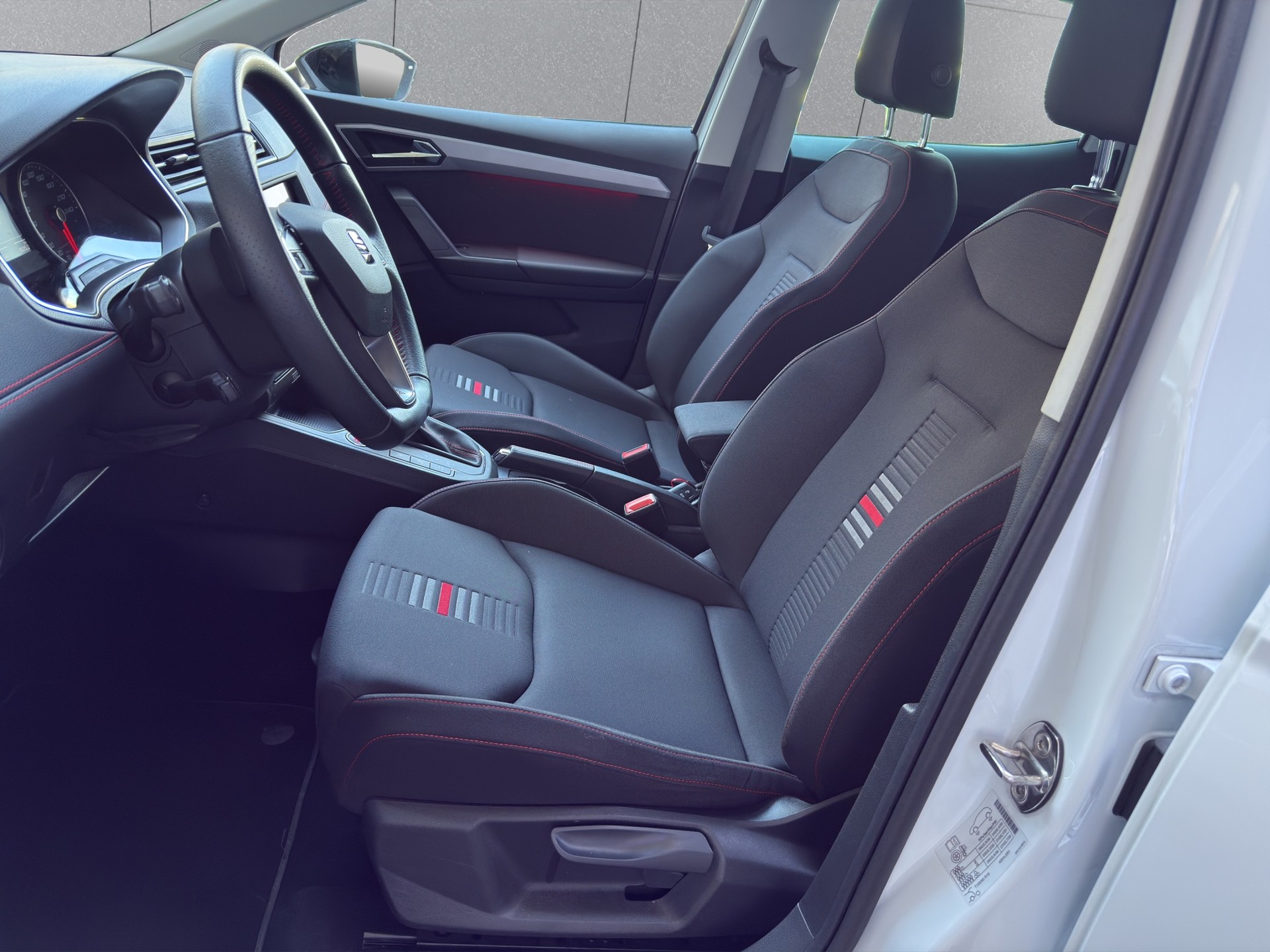 SEAT Ibiza 1.0 EcoTSI DSG Swiss FR Evolution-image-10