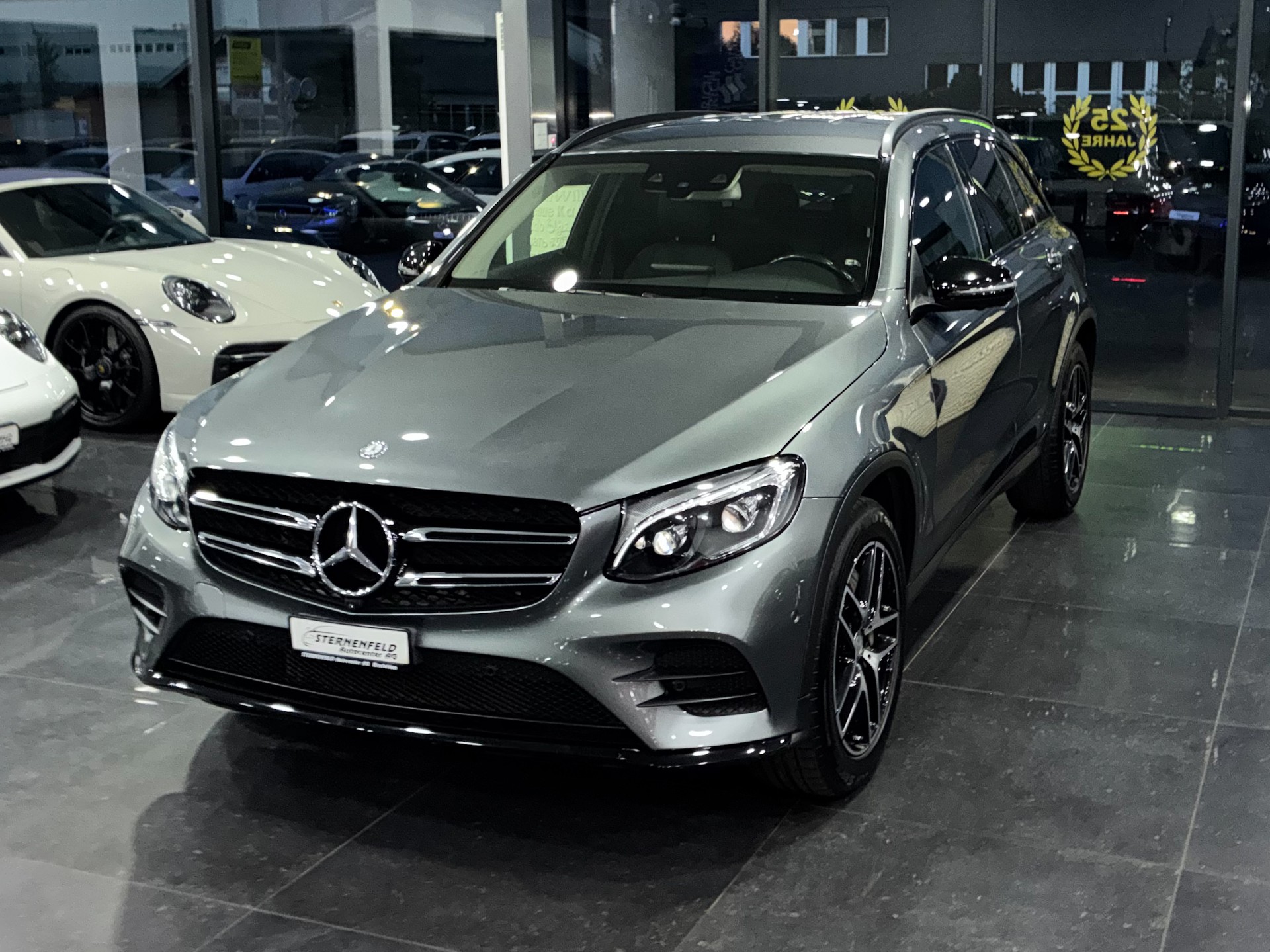 MERCEDES-BENZ GLC 250 d AMG Line 4Matic 9G-Tronic-image-0