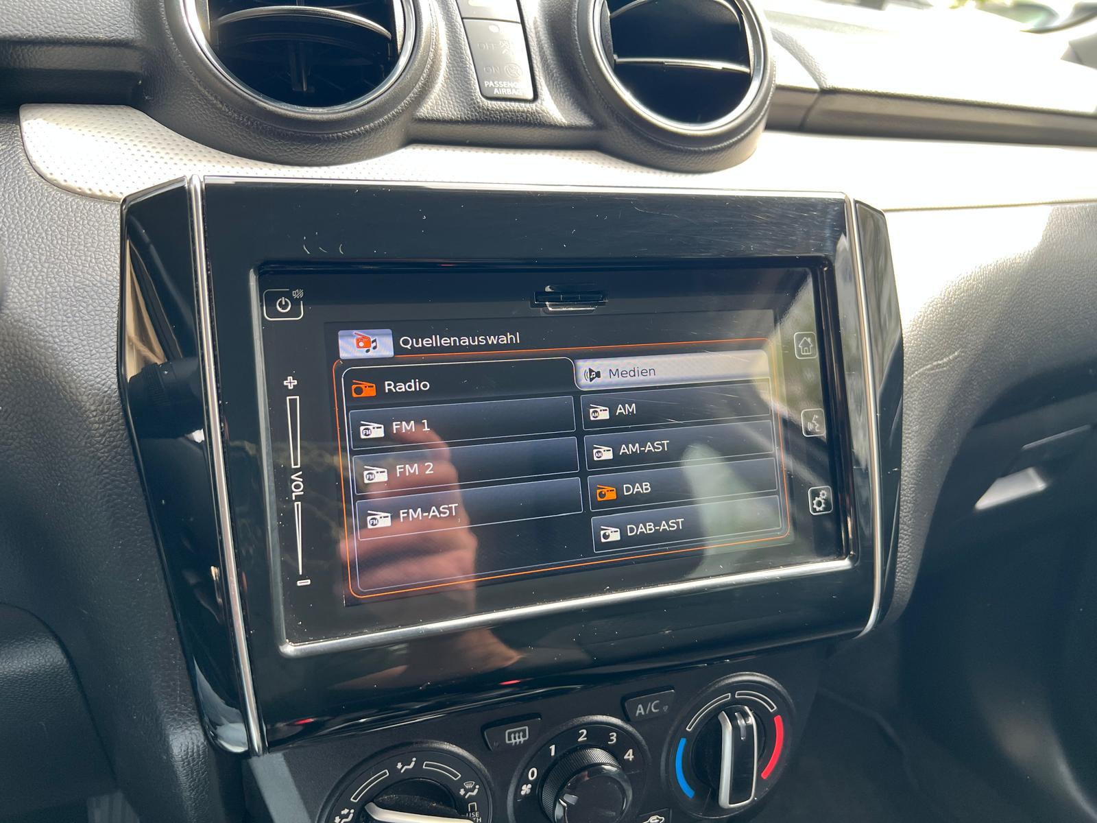 SUZUKI Swift 1.2 Compact+ Hybrid-image-12