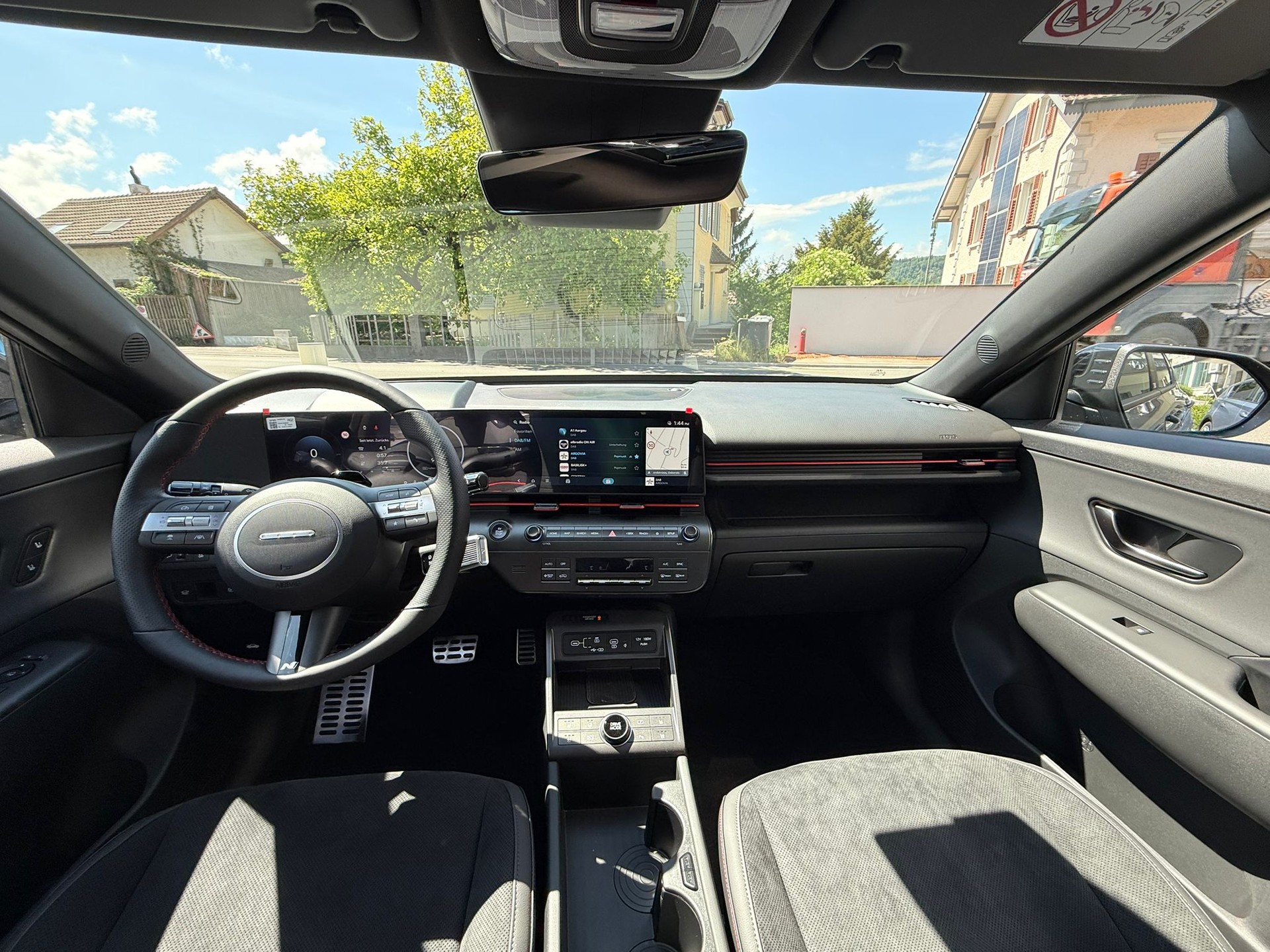 HYUNDAI Kona EV 65.4 kWh N Line-image-10