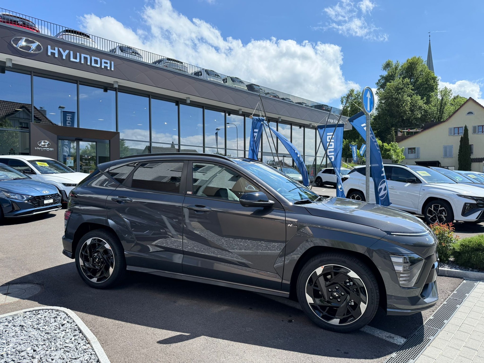 HYUNDAI Kona EV 65.4 kWh N Line-showroom-element-3