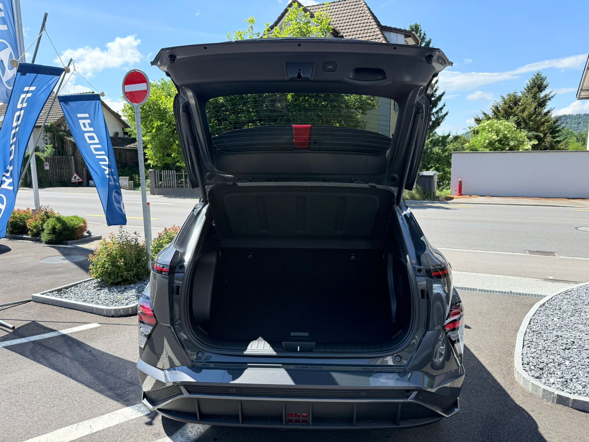HYUNDAI Kona EV 65.4 kWh N Line-image-15
