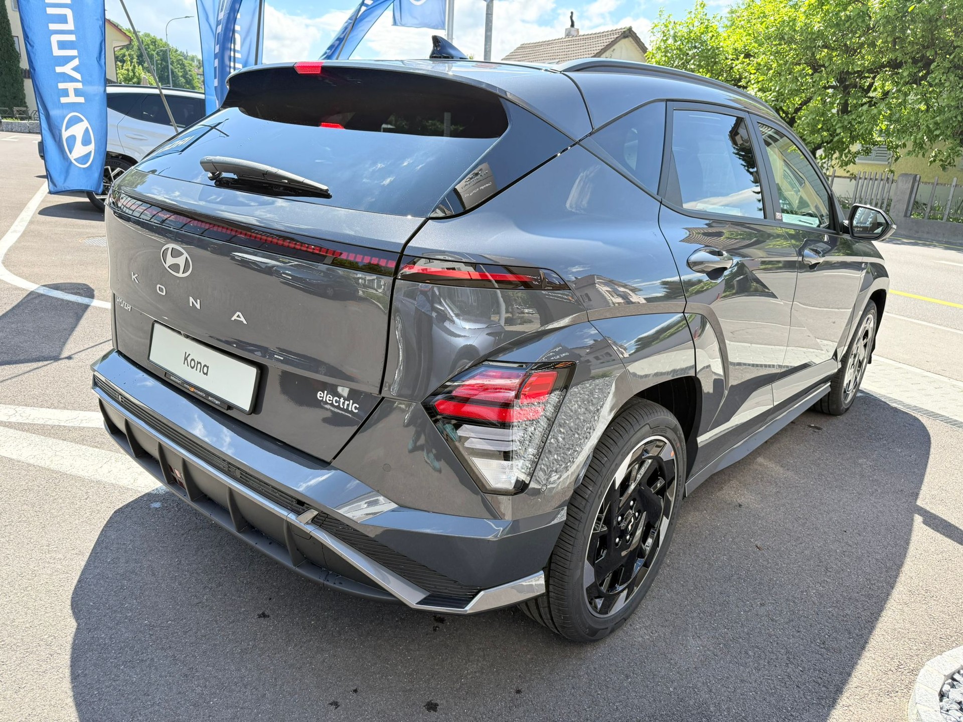 HYUNDAI Kona EV 65.4 kWh N Line-image-4