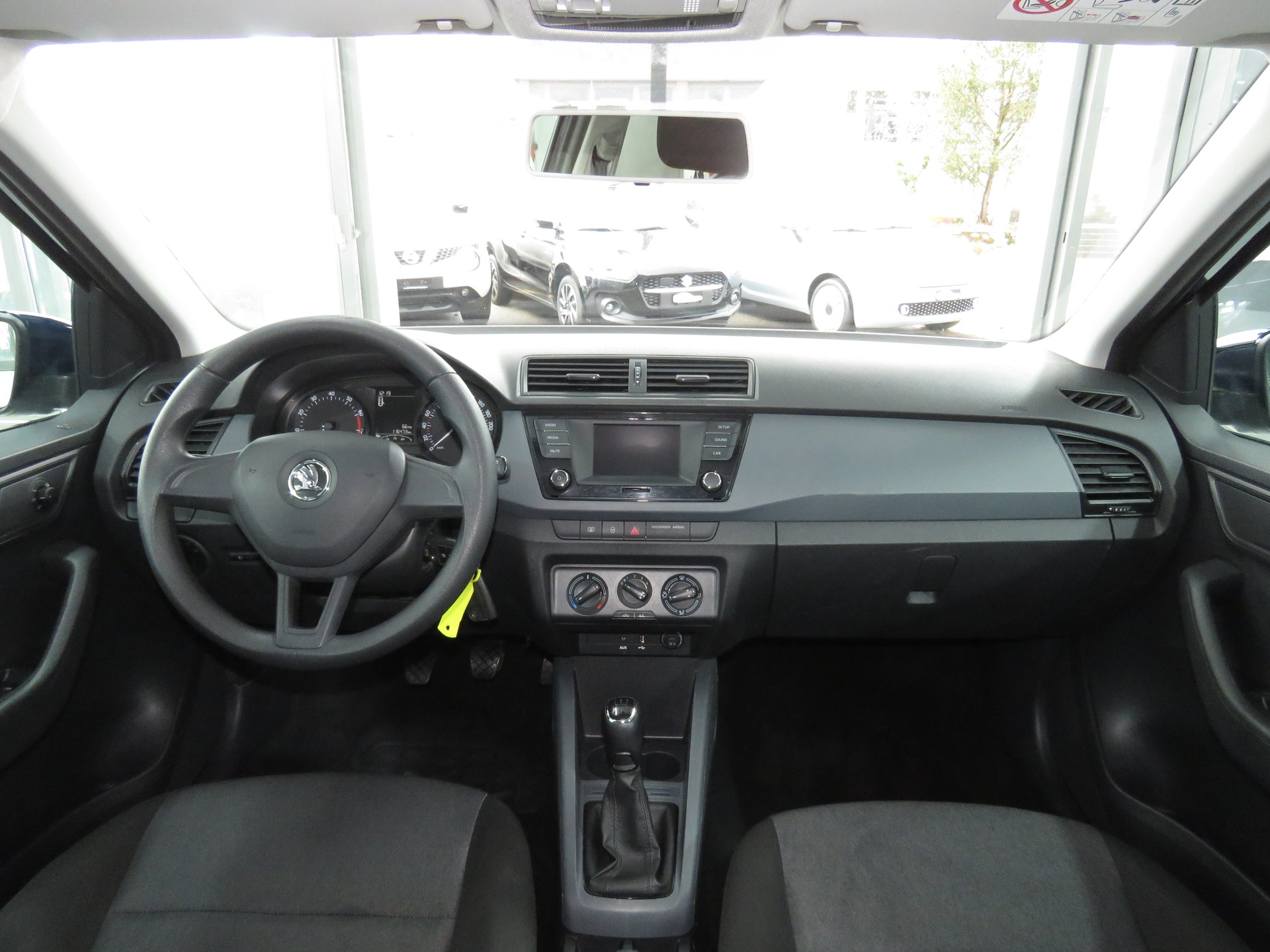 SKODA Fabia 1.0 Active-image-13