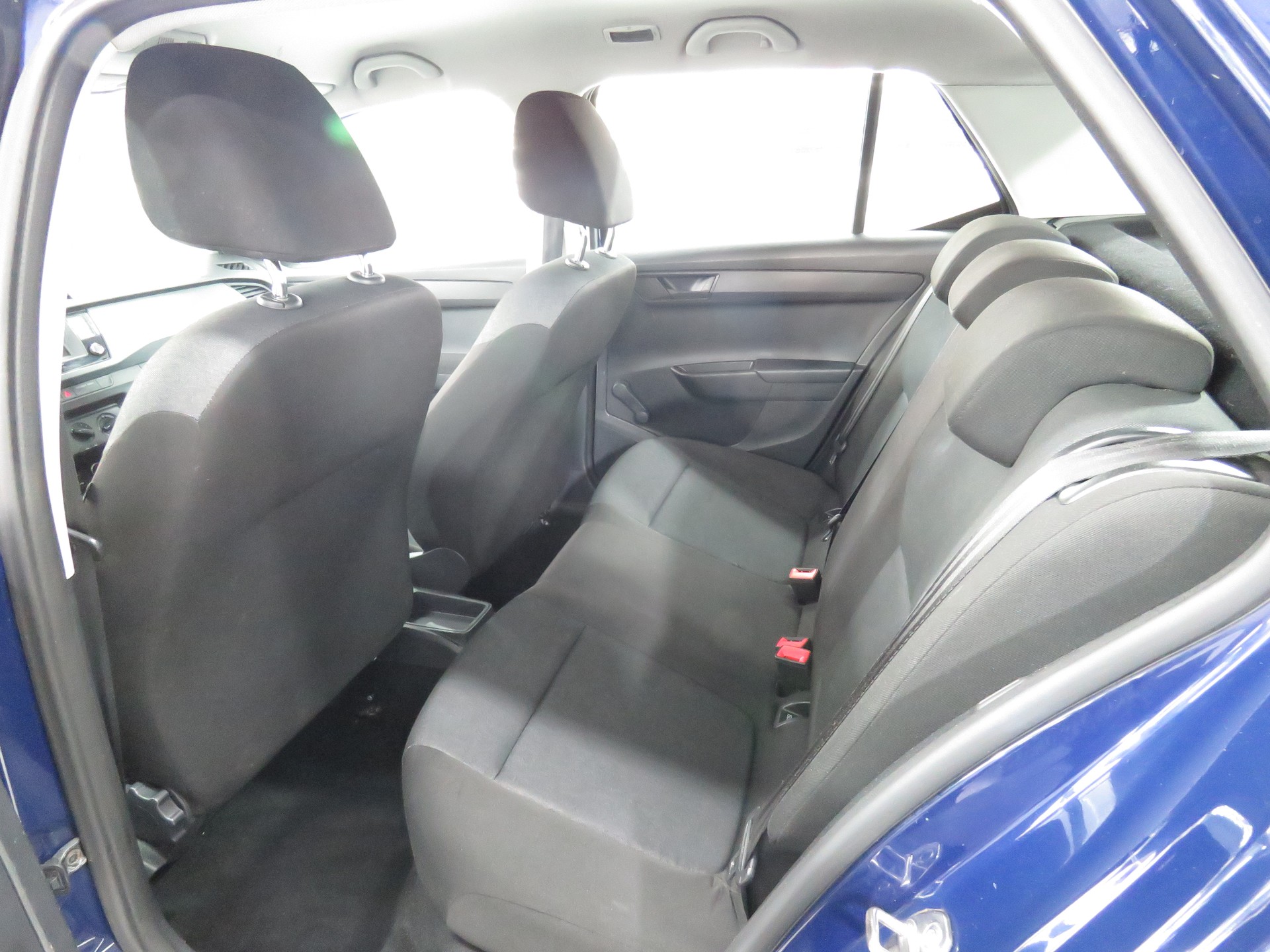 SKODA Fabia 1.0 Active-image-8