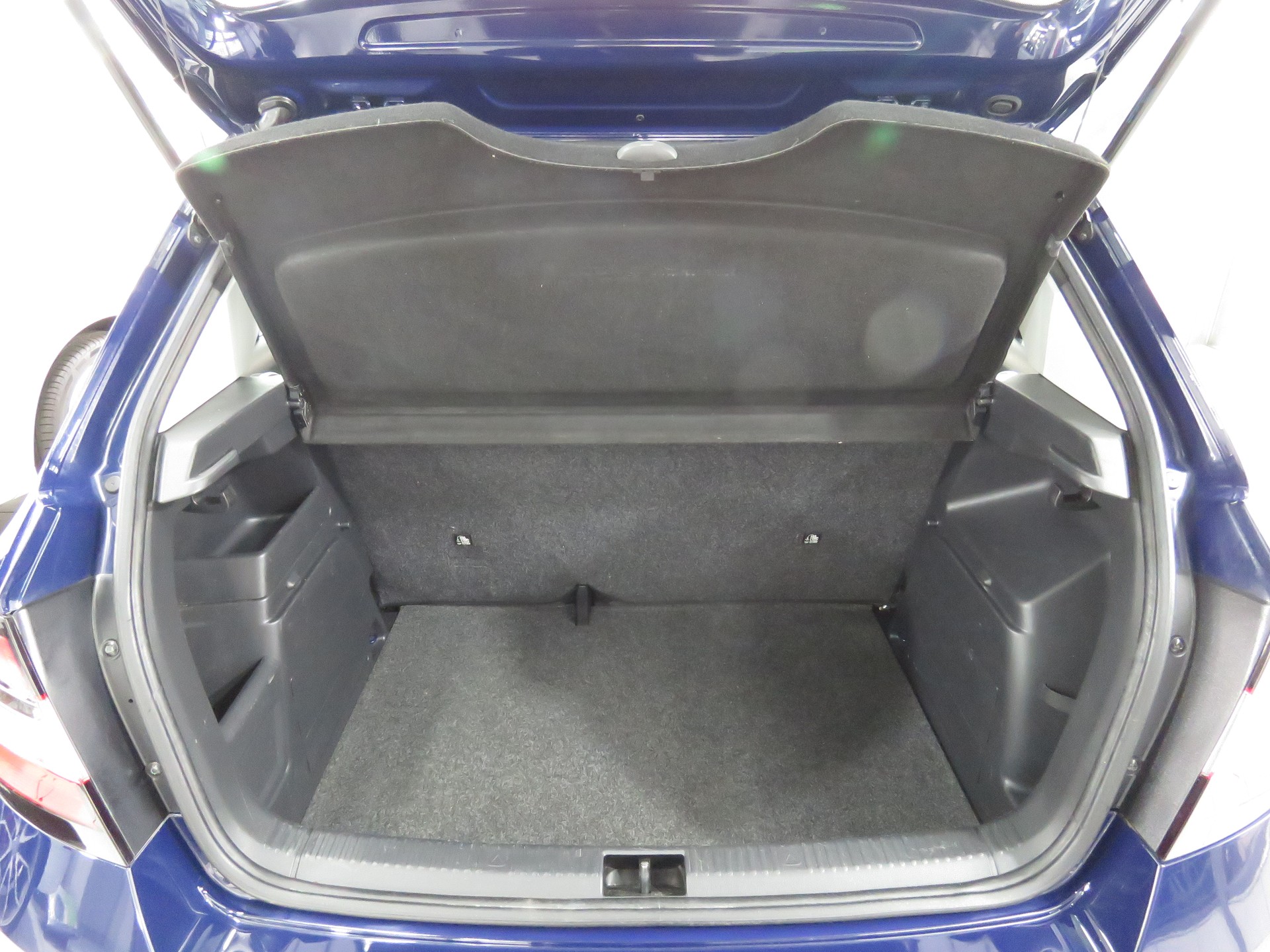 SKODA Fabia 1.0 Active-image-9