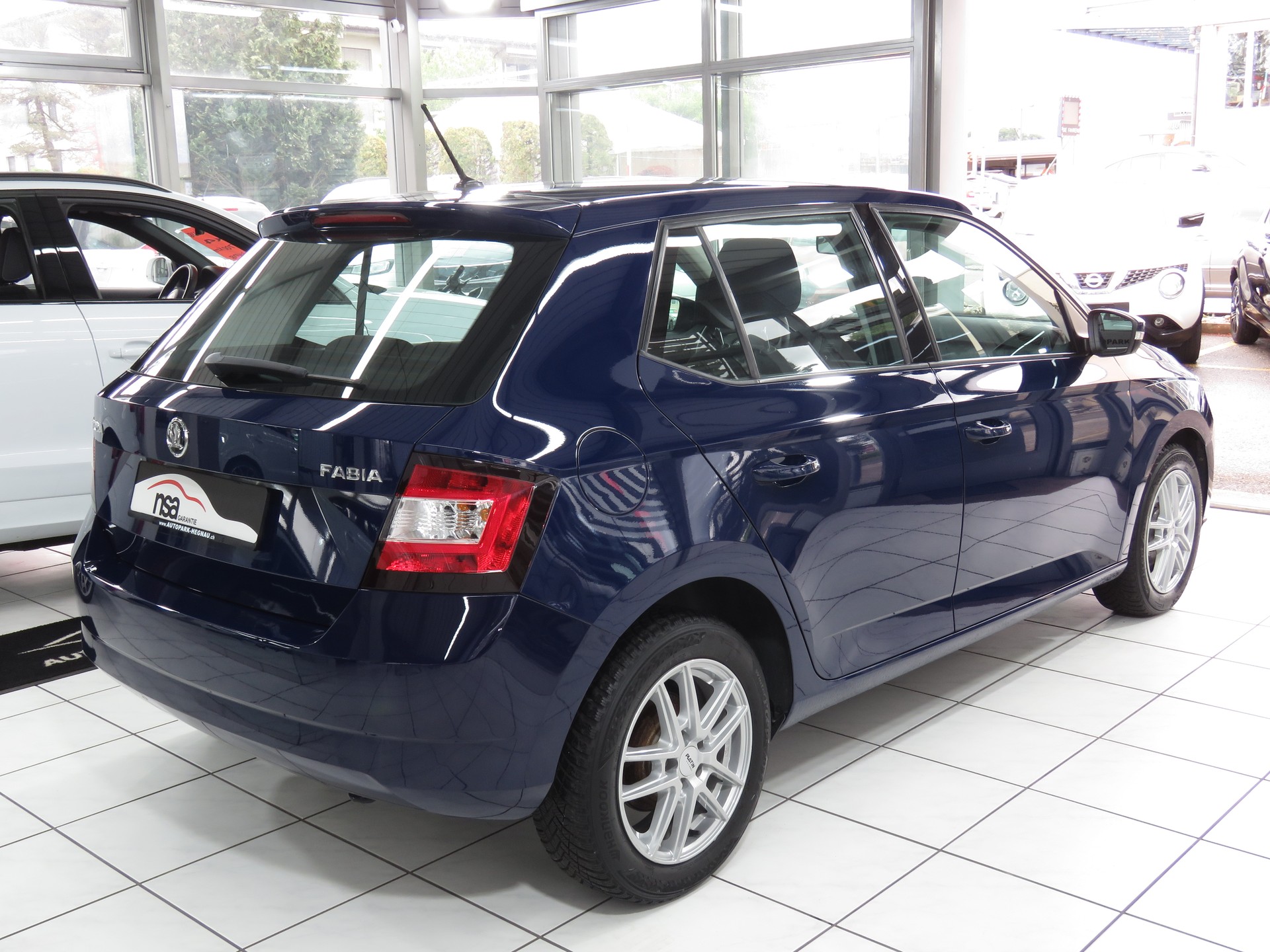 SKODA Fabia 1.0 Active-showroom-element-3