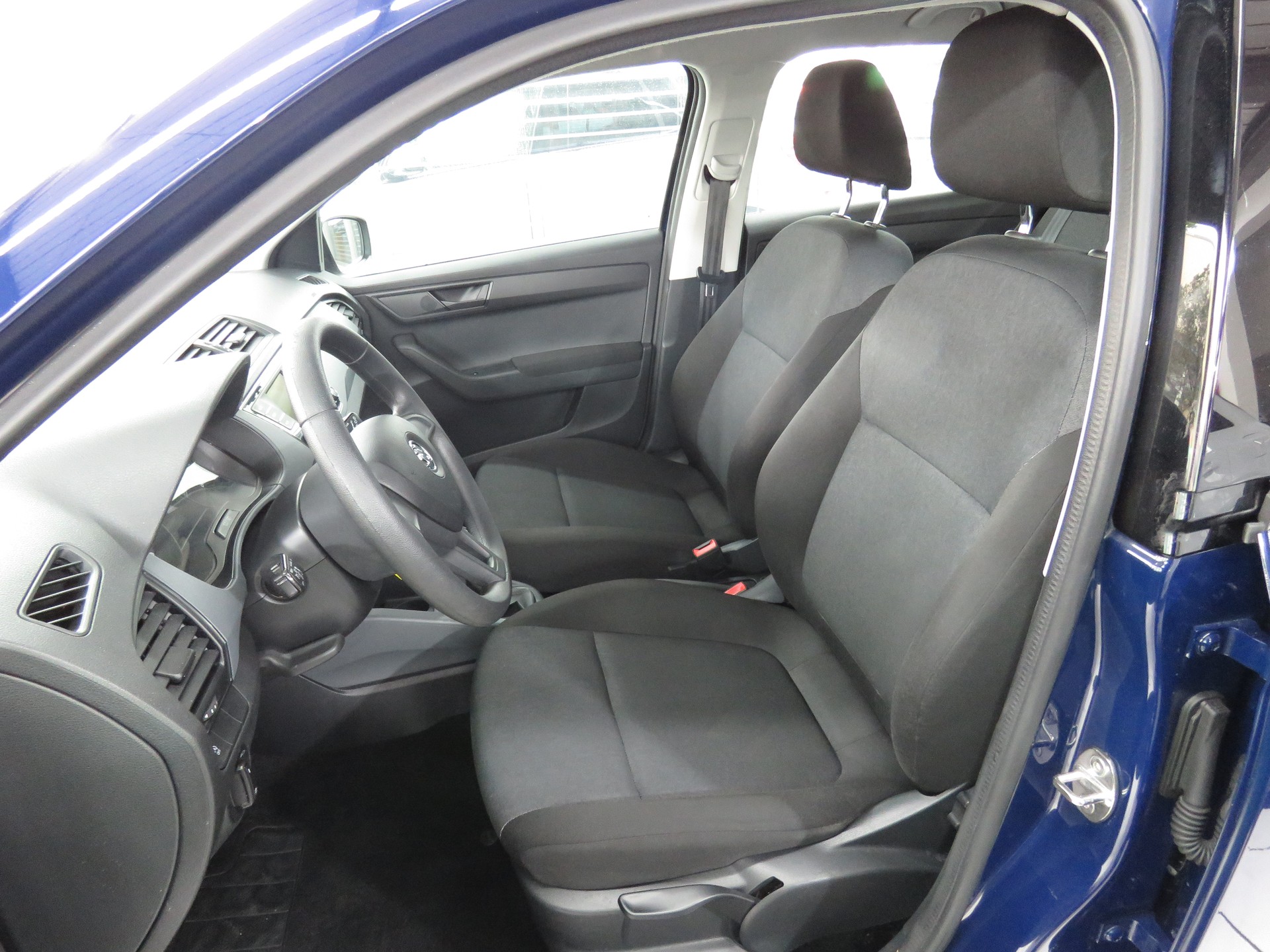 SKODA Fabia 1.0 Active-image-7
